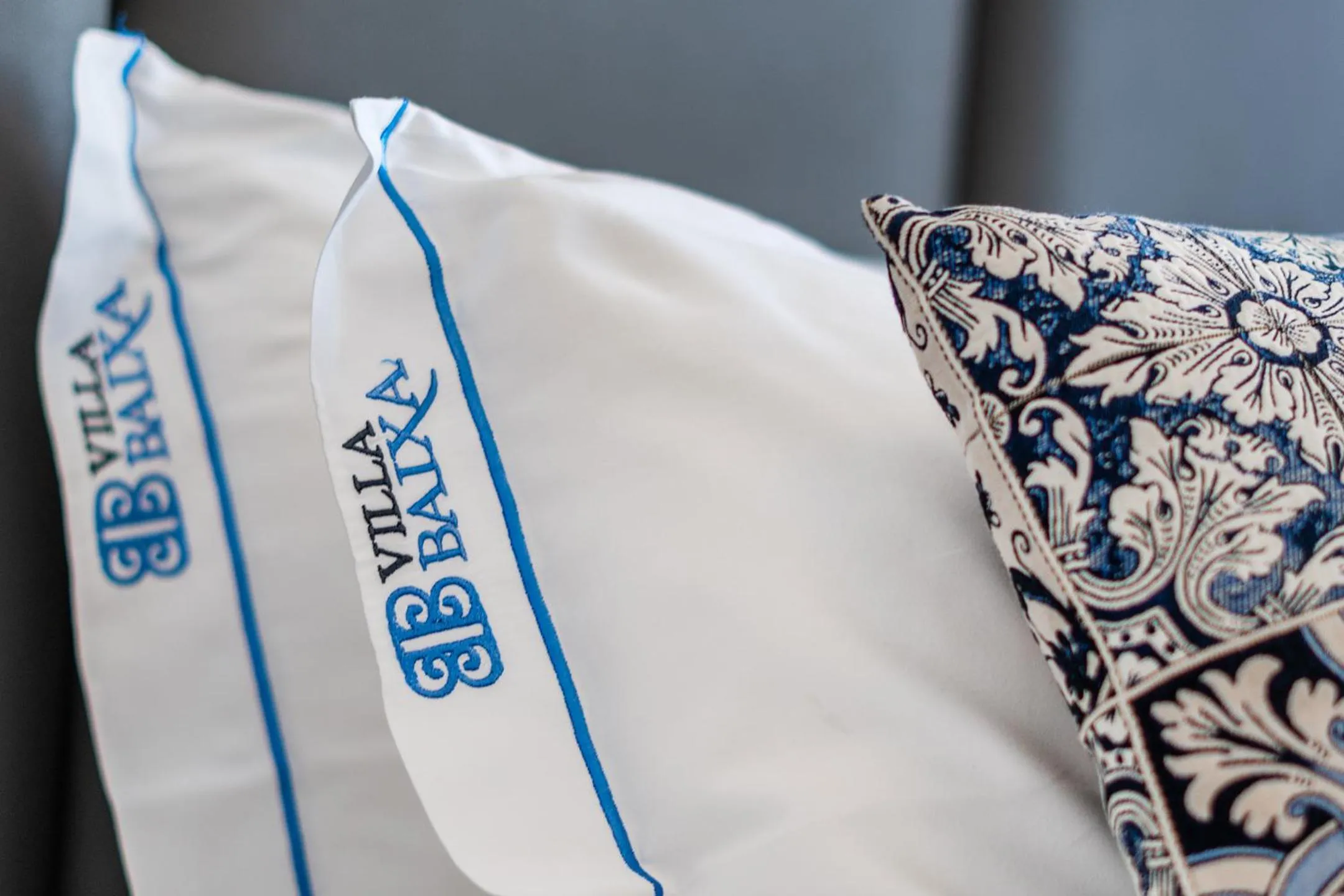 Decorative detail, Bed in Villa Baixa - Lisbon Luxury Apartments