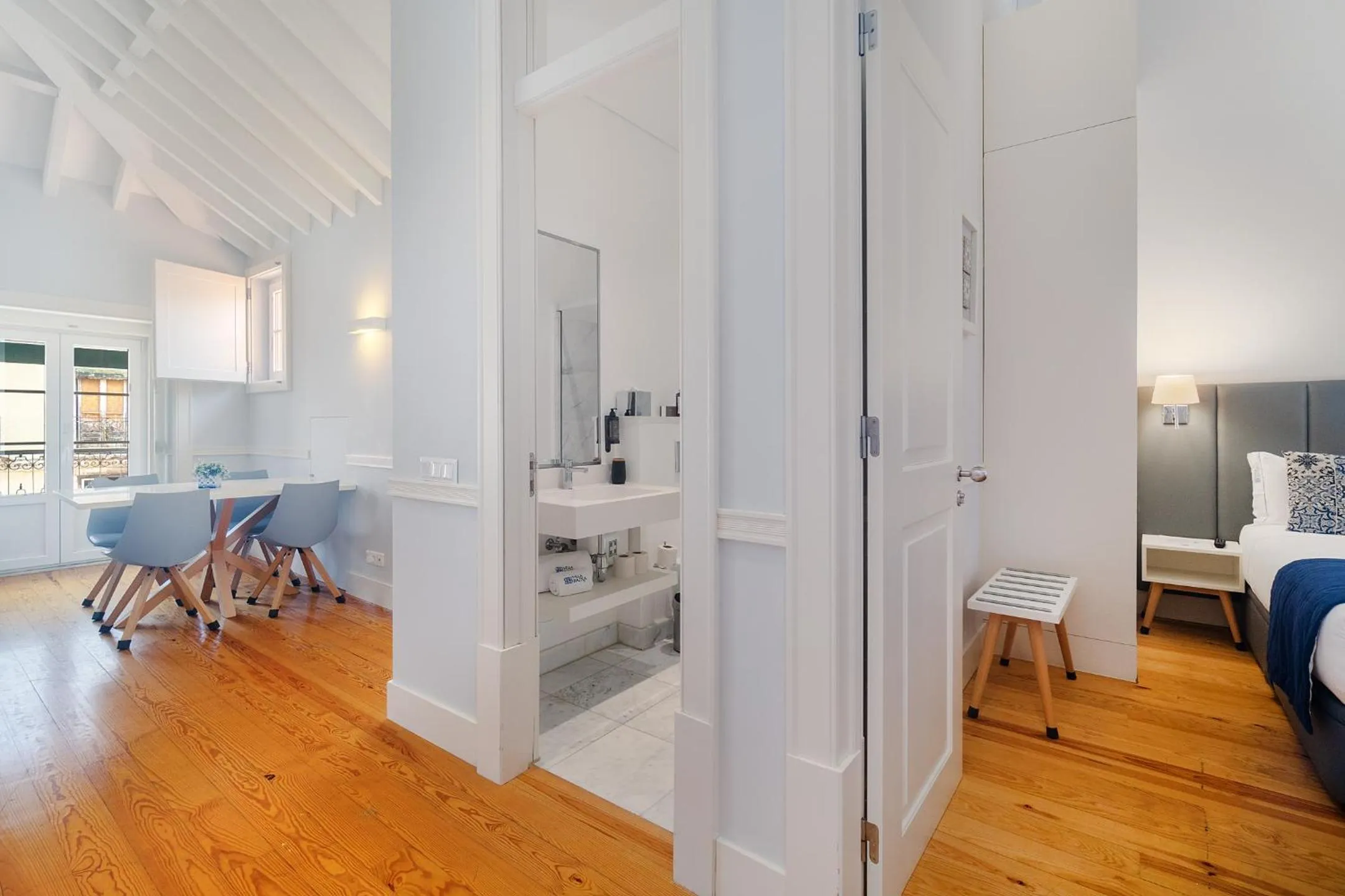 Photo of the whole room, Bed in Villa Baixa - Lisbon Luxury Apartments