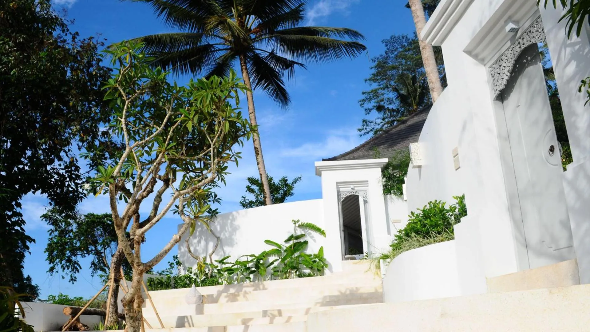 Property building in Cloud Nine Estate