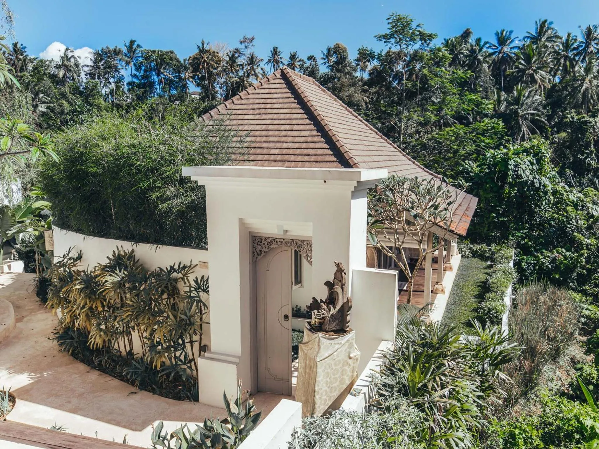 Facade/entrance in Cloud Nine Estate