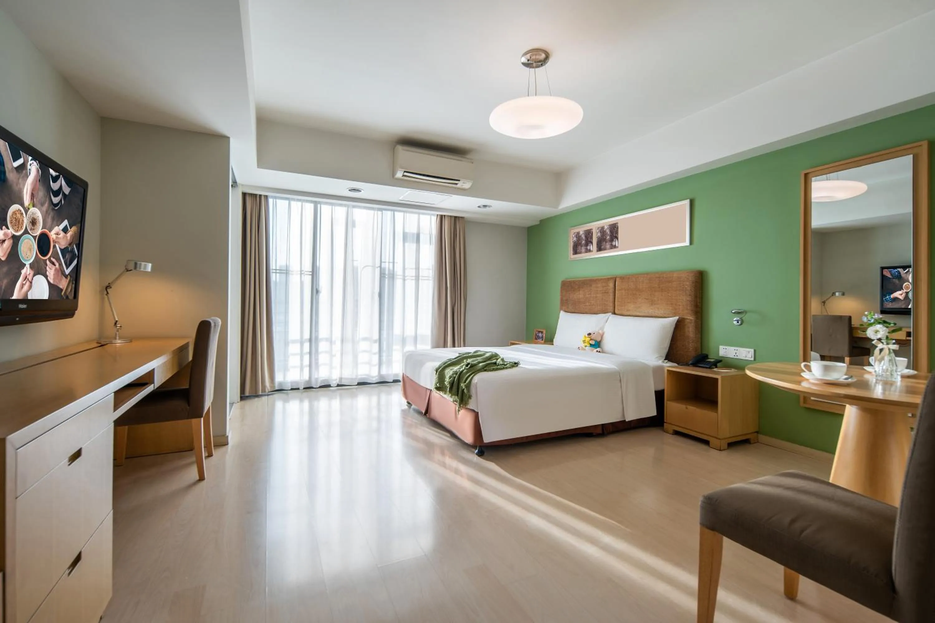 Photo of the whole room, Bed in Citadines Zhuankou Wuhan
