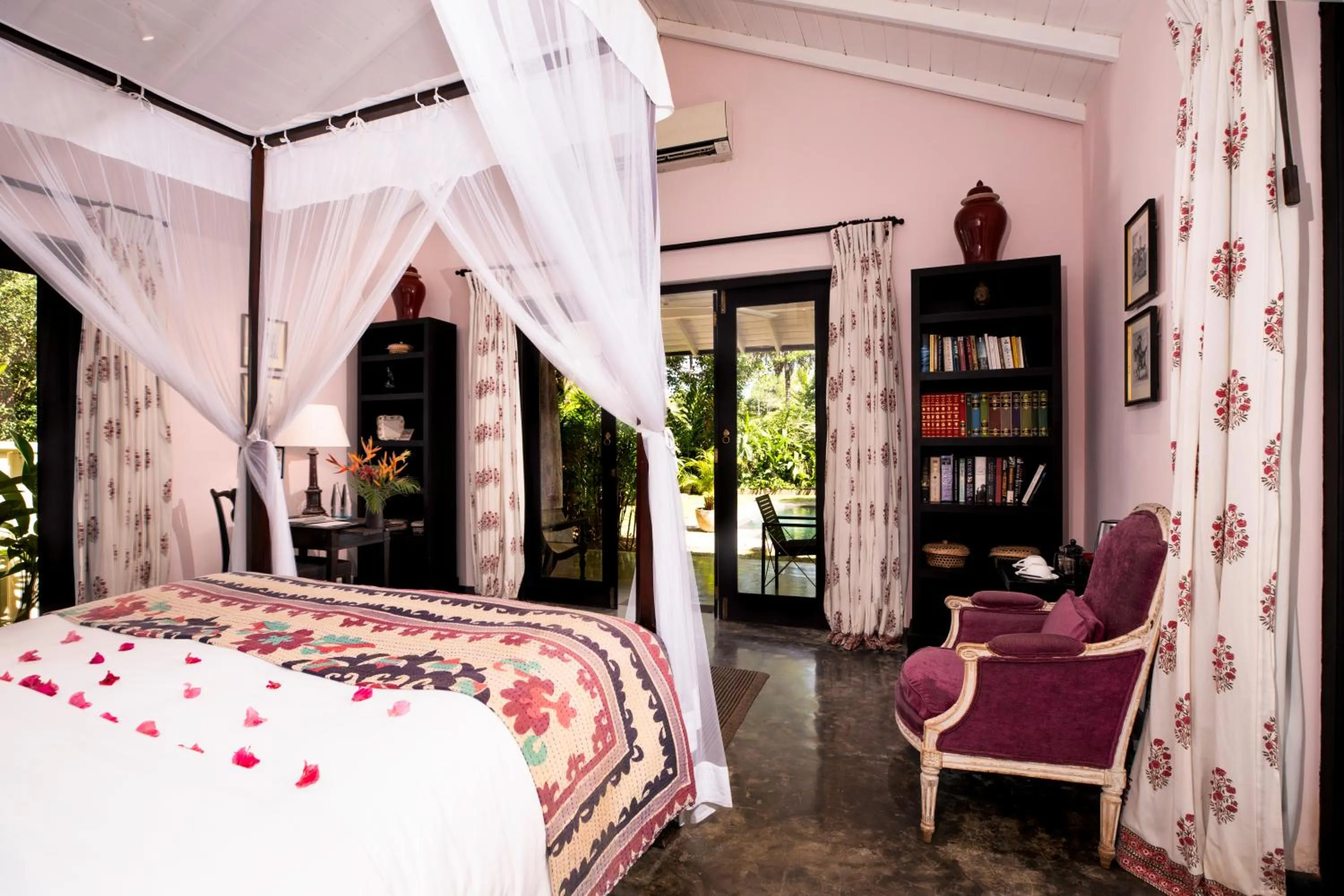 Bed in Kahanda Kanda