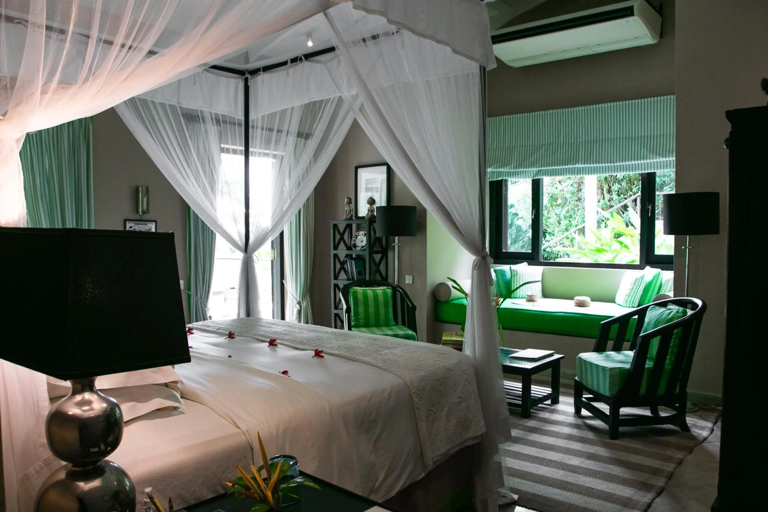 Bed in Kahanda Kanda