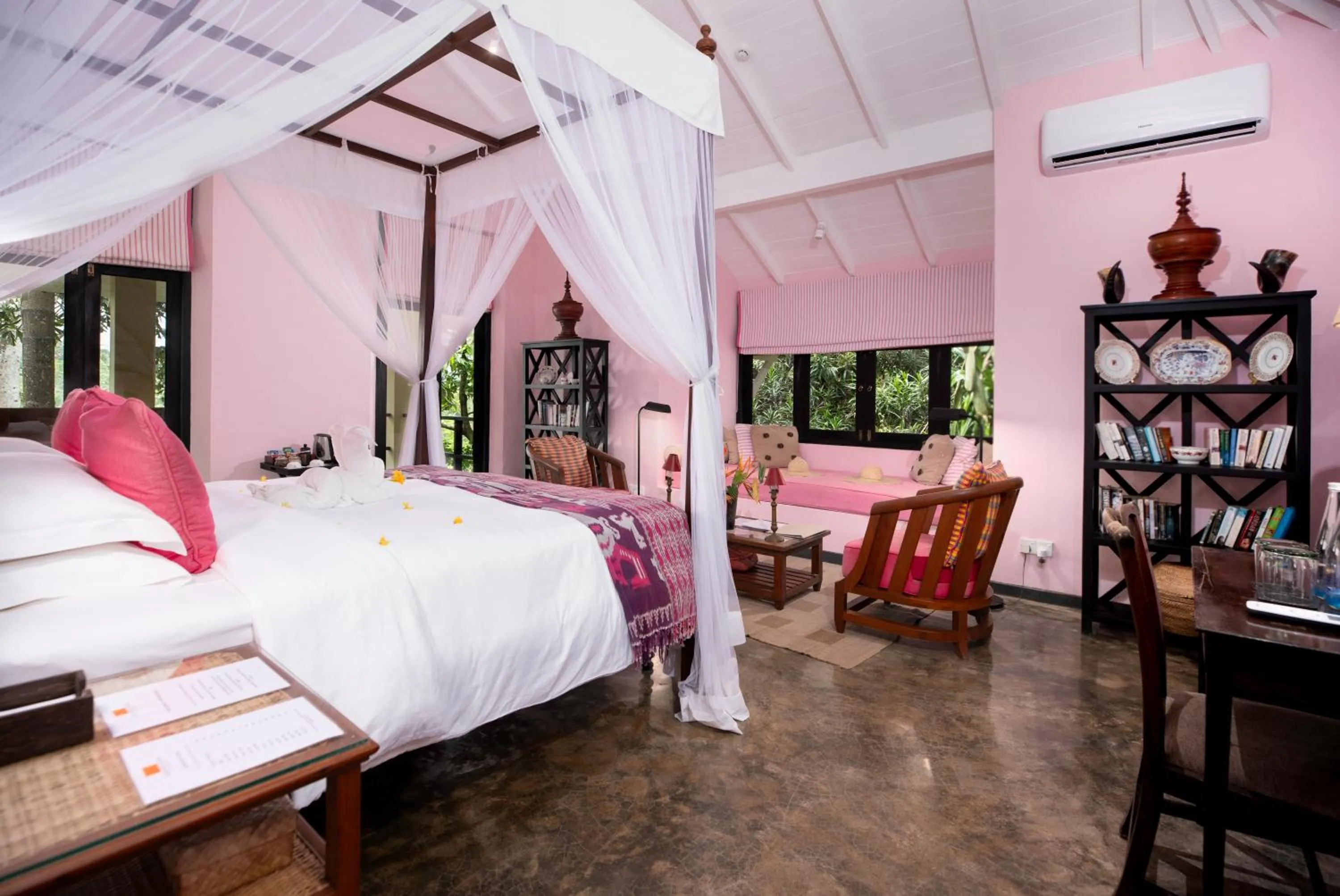 Bedroom, Bed in Kahanda Kanda