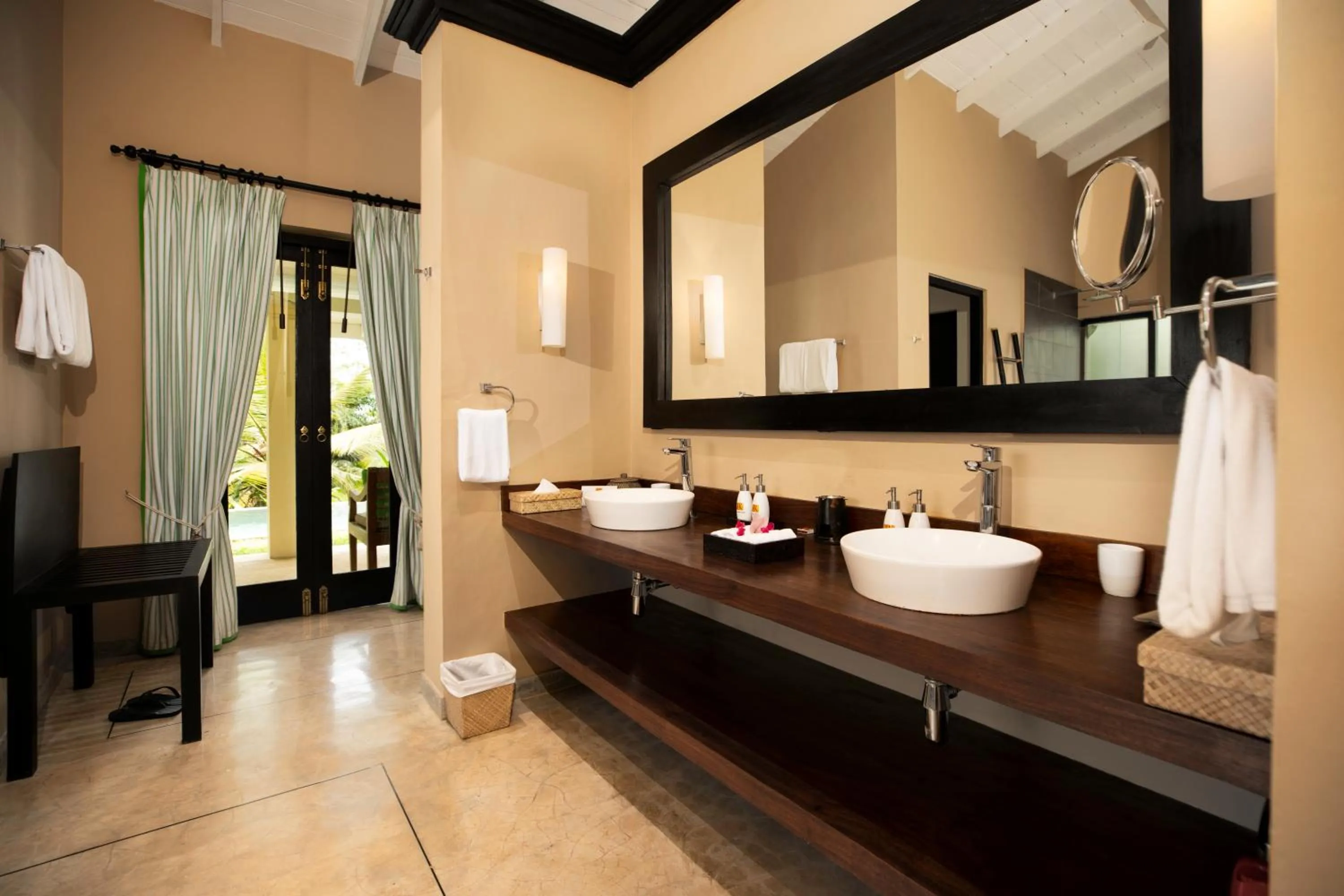 Bathroom in Kahanda Kanda