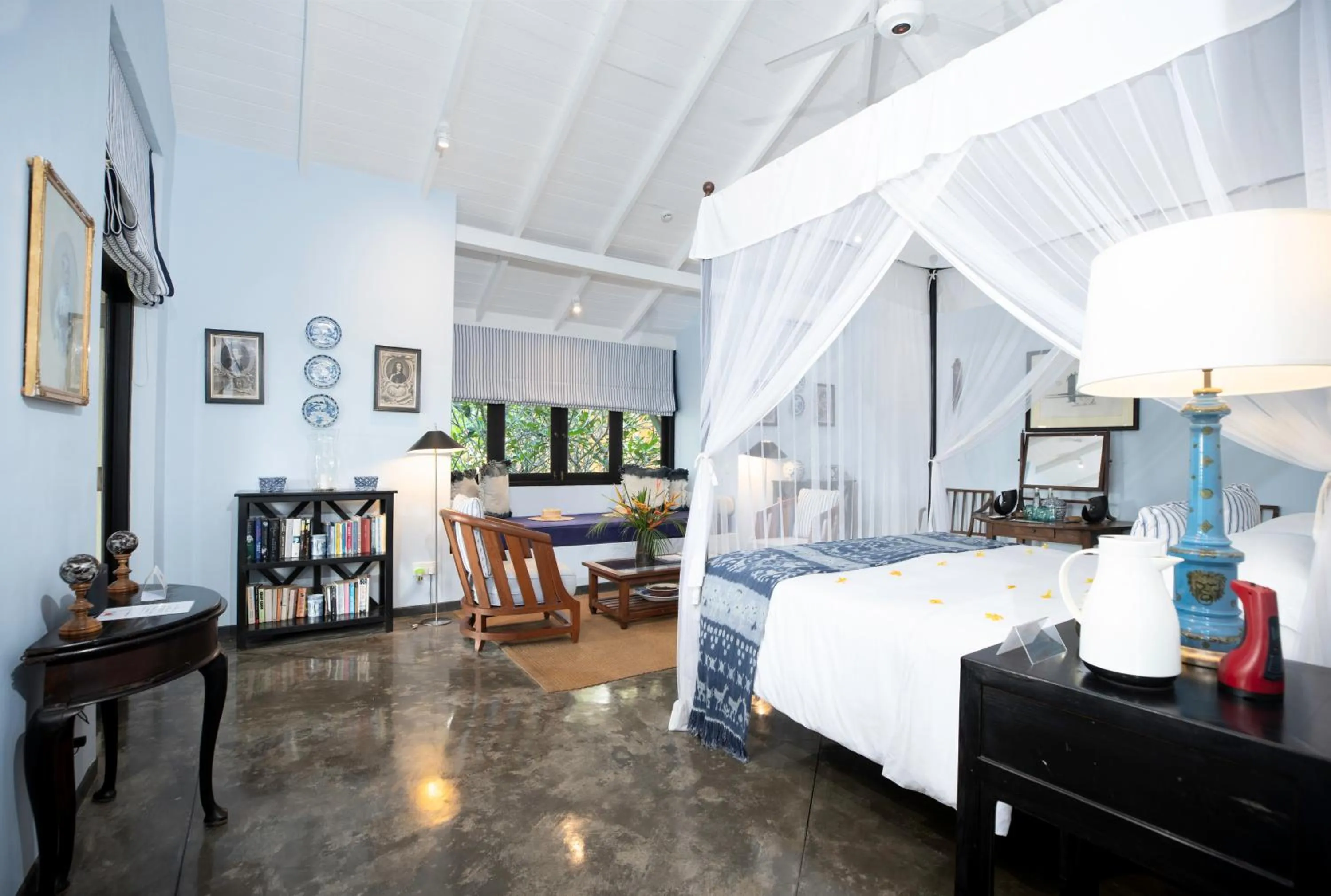 Photo of the whole room, Bed in Kahanda Kanda