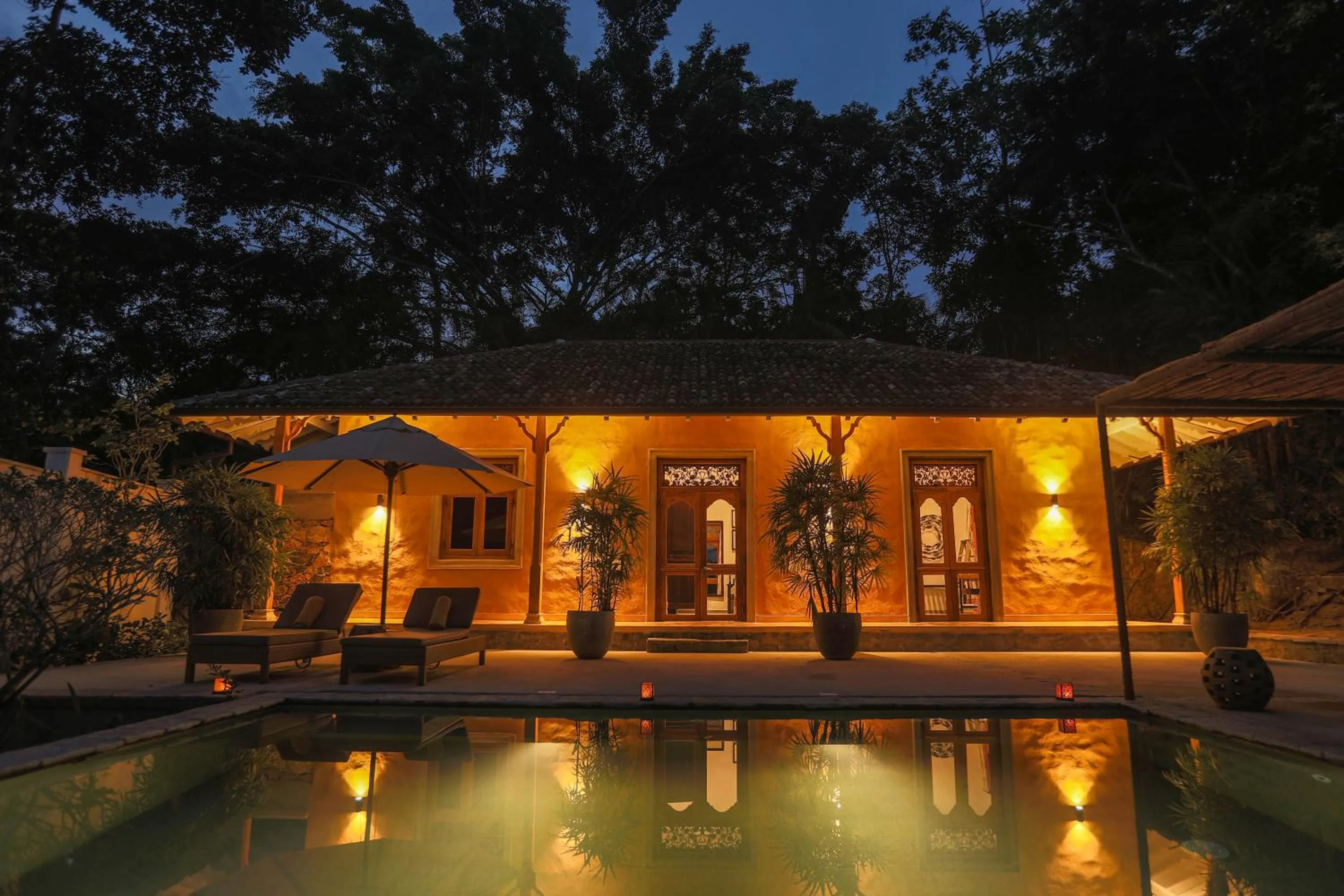 Facade/entrance in Kahanda Kanda