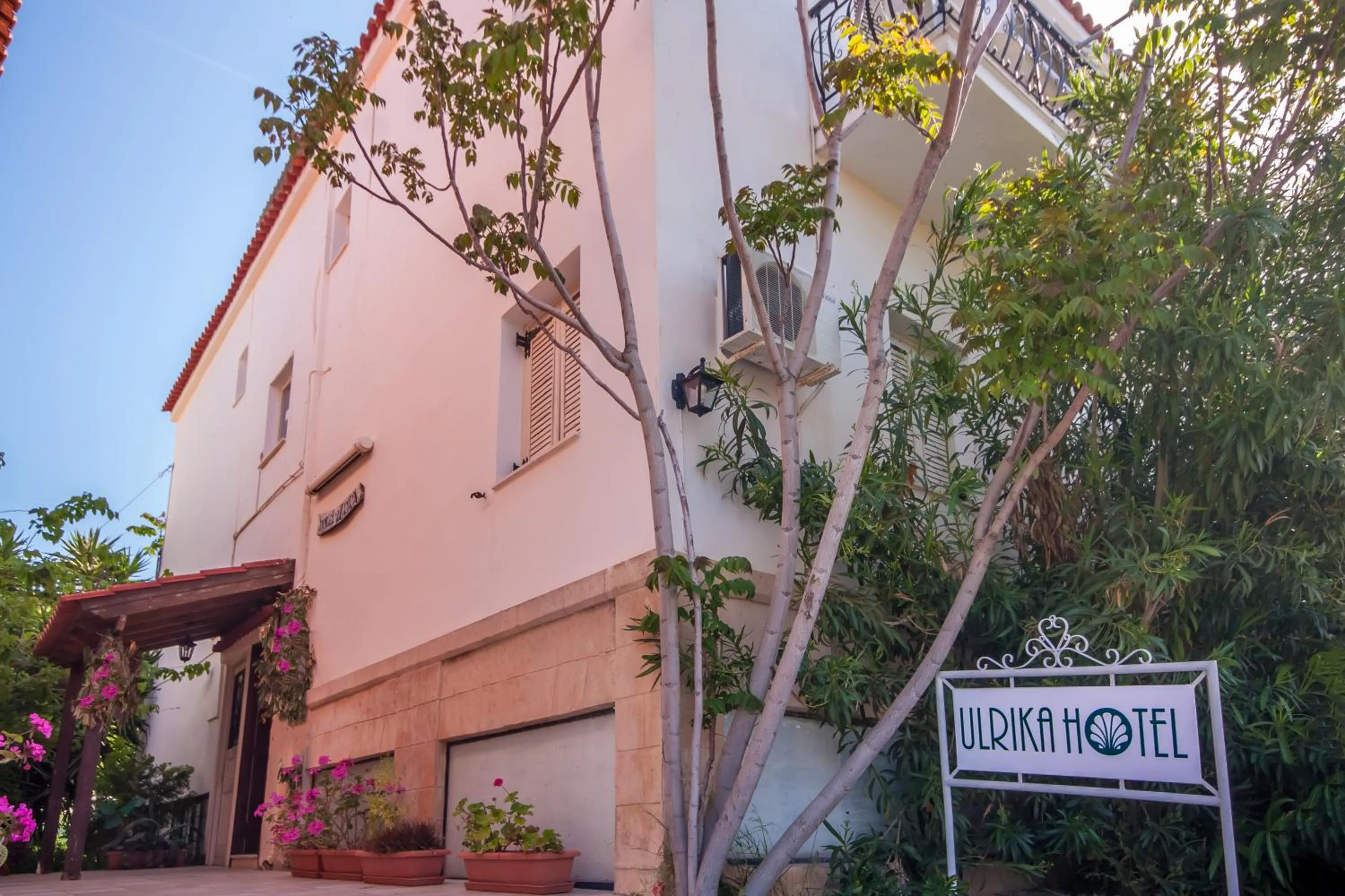 Facade/entrance in Ulrika