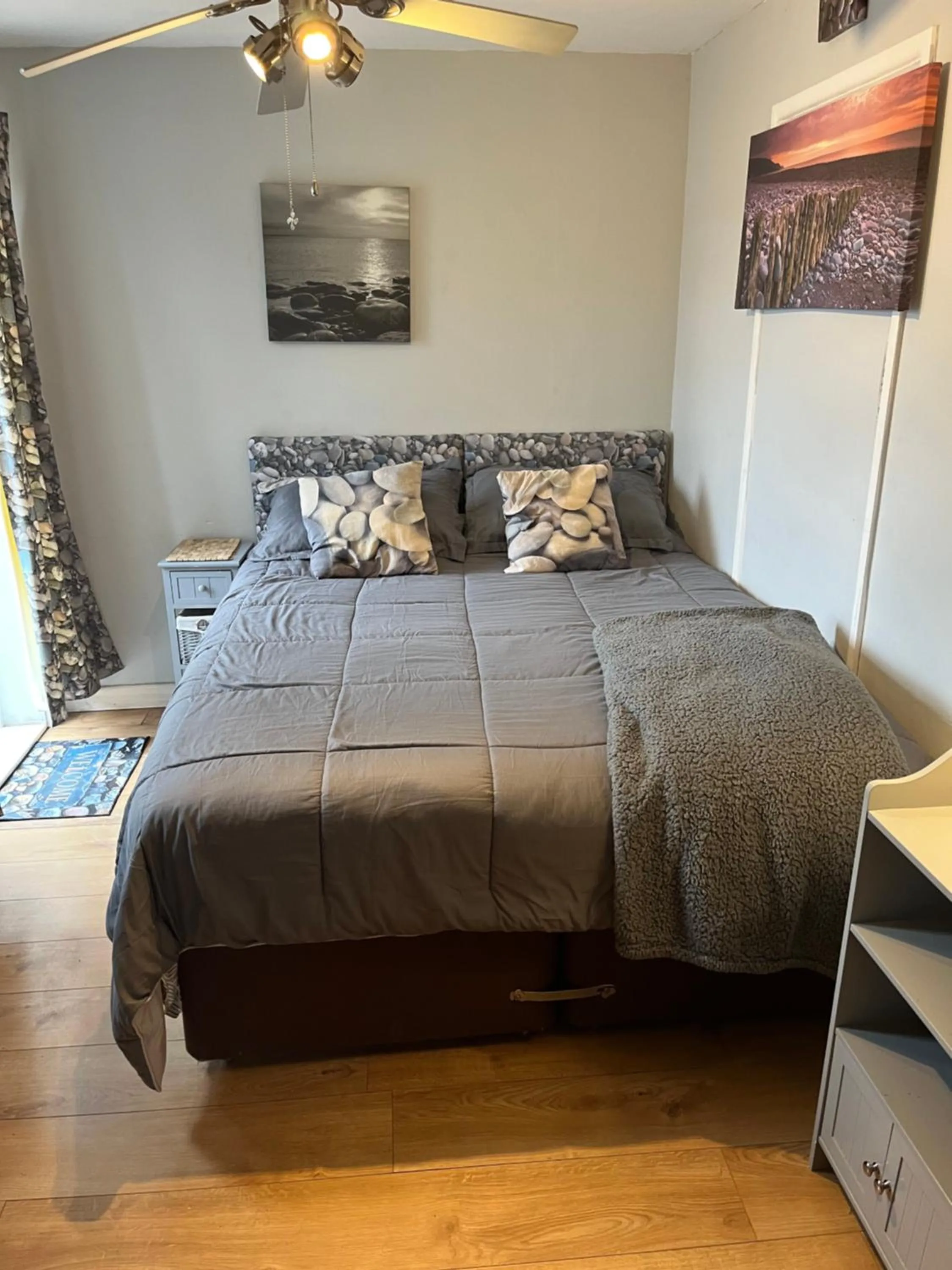 Bed in Cove Cott Guest Accommodation