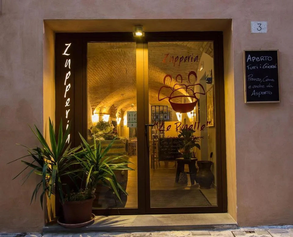 Restaurant/places to eat in Hotel Le Mura