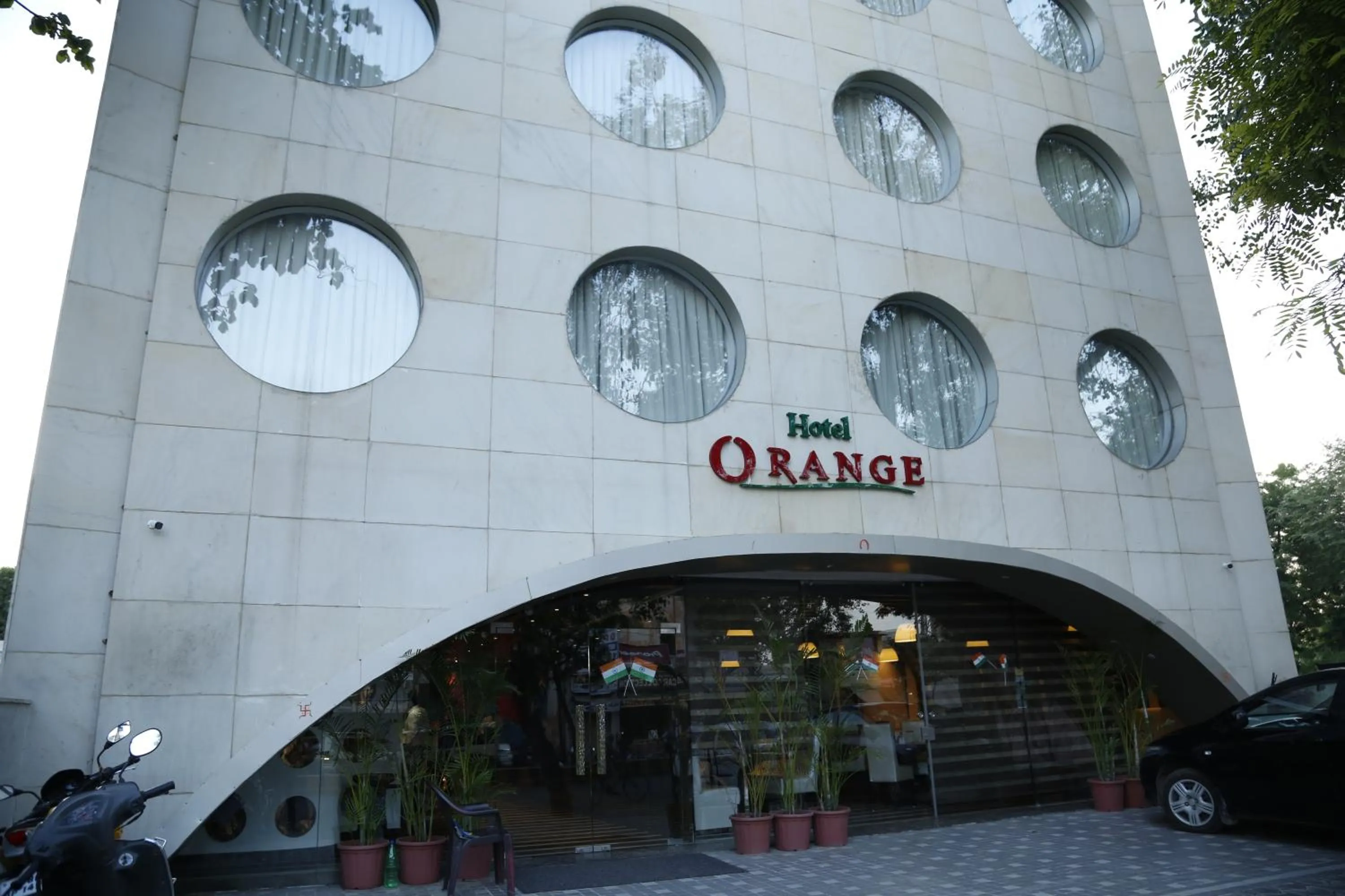 Facade/entrance in Hotel Orange