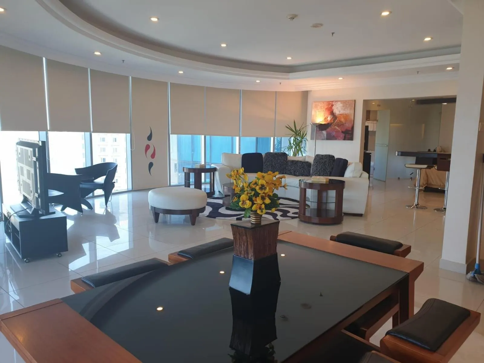 Living room in Costa Del Sol Hotel by Arabian Link