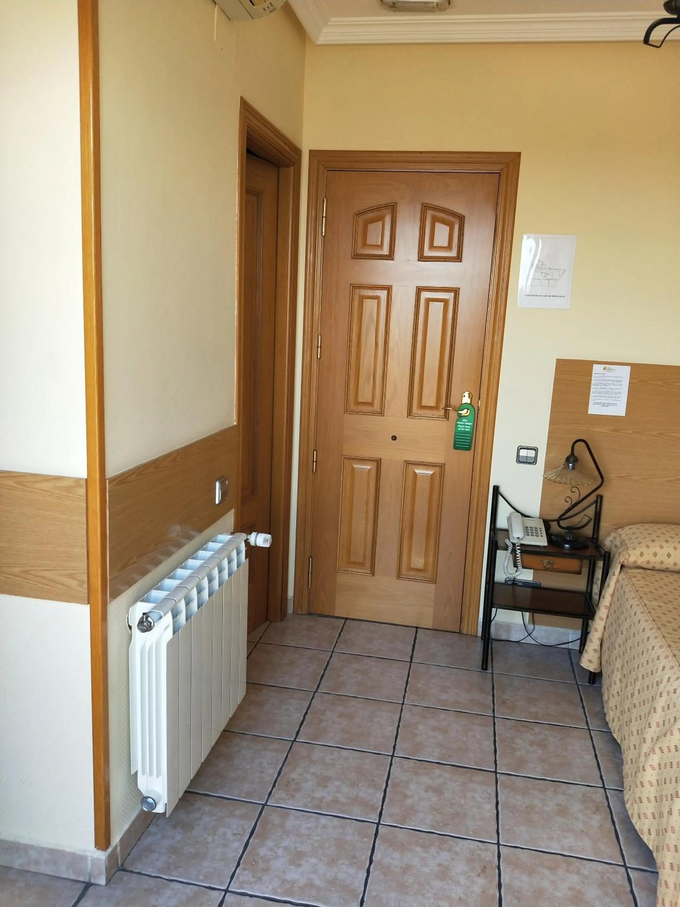 Bed in Hostal Maria Ronda