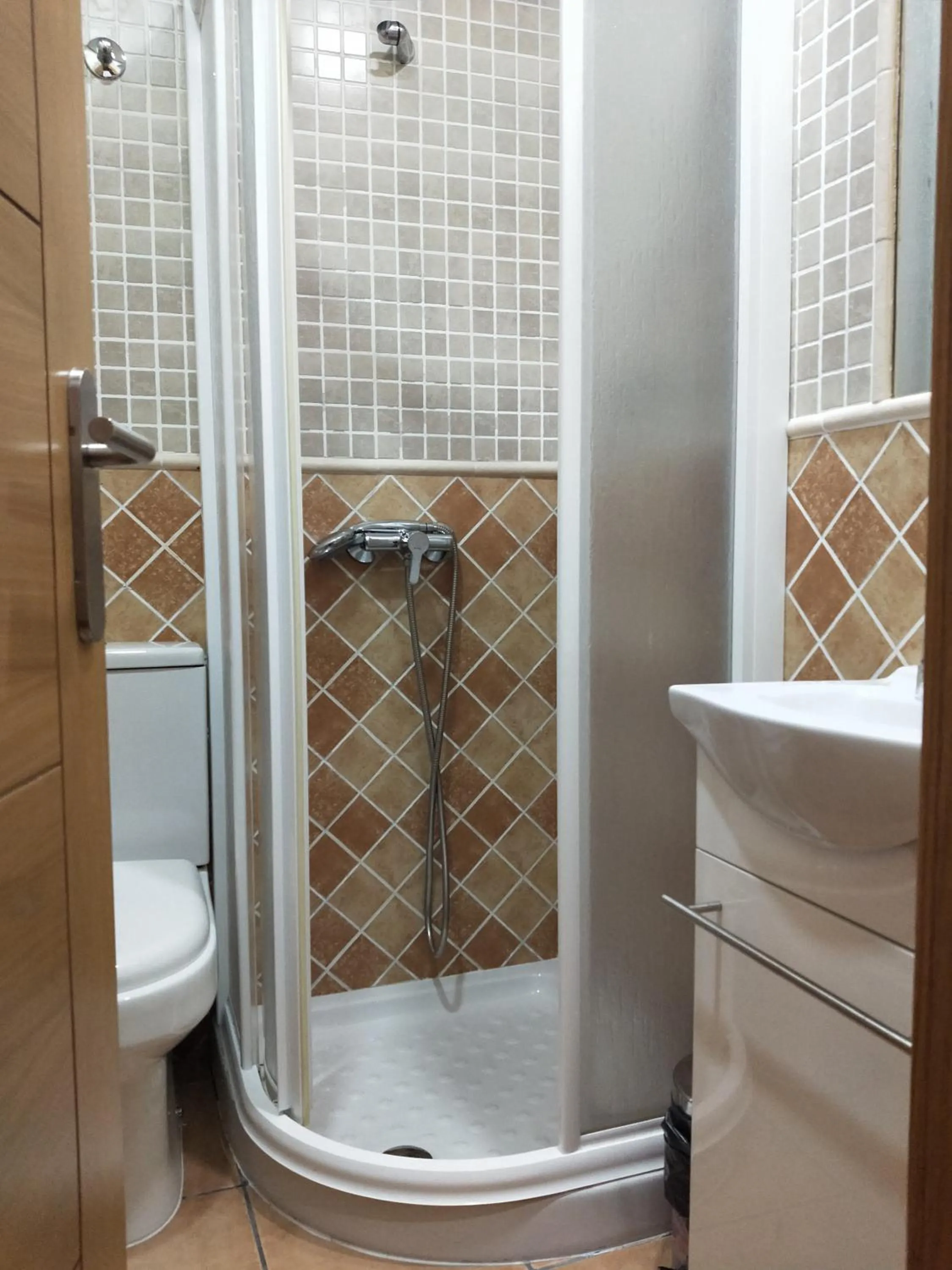 Bathroom in Hostal Maria Ronda