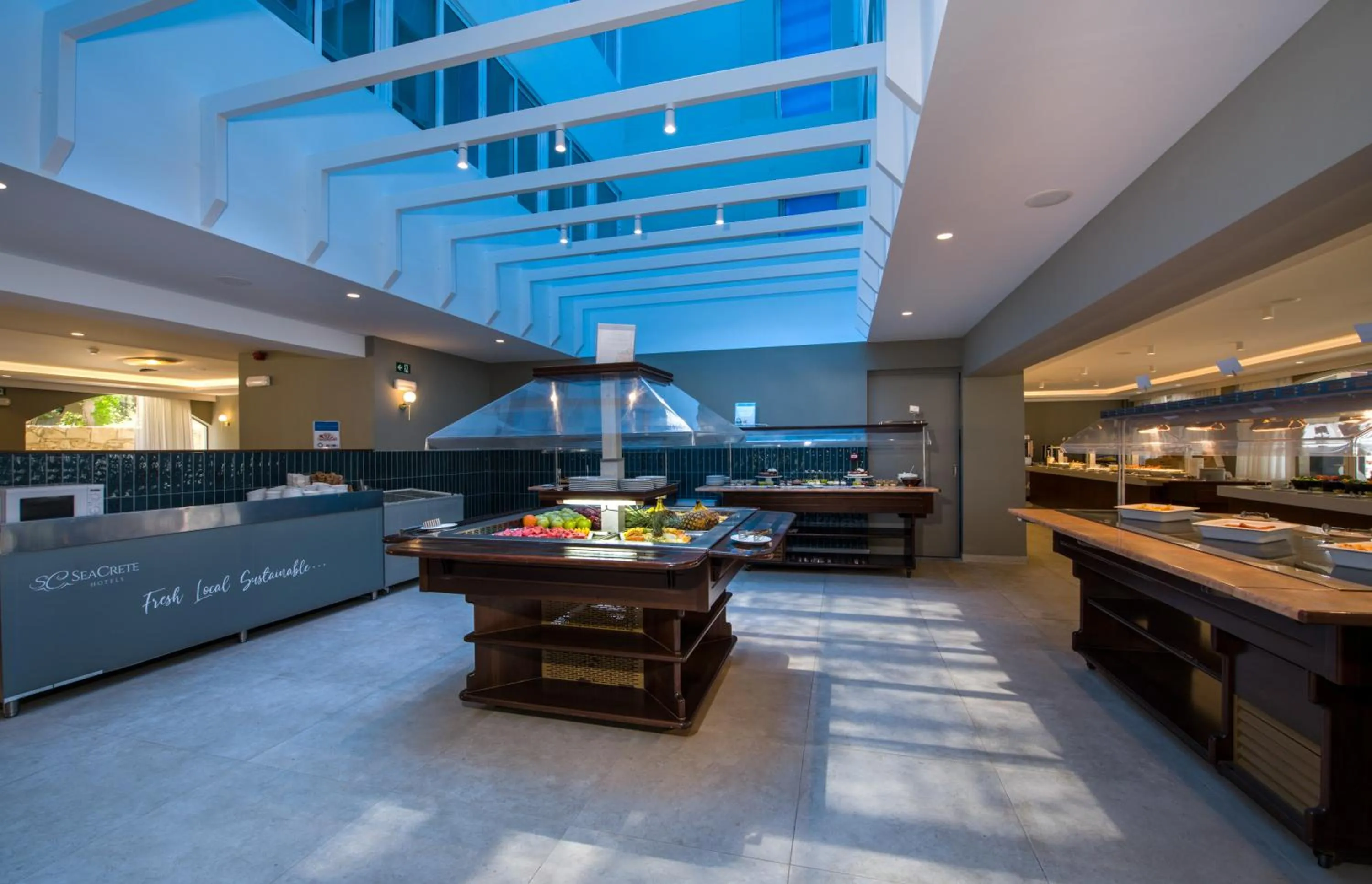 Food and drinks in Kalyves Beach Hotel