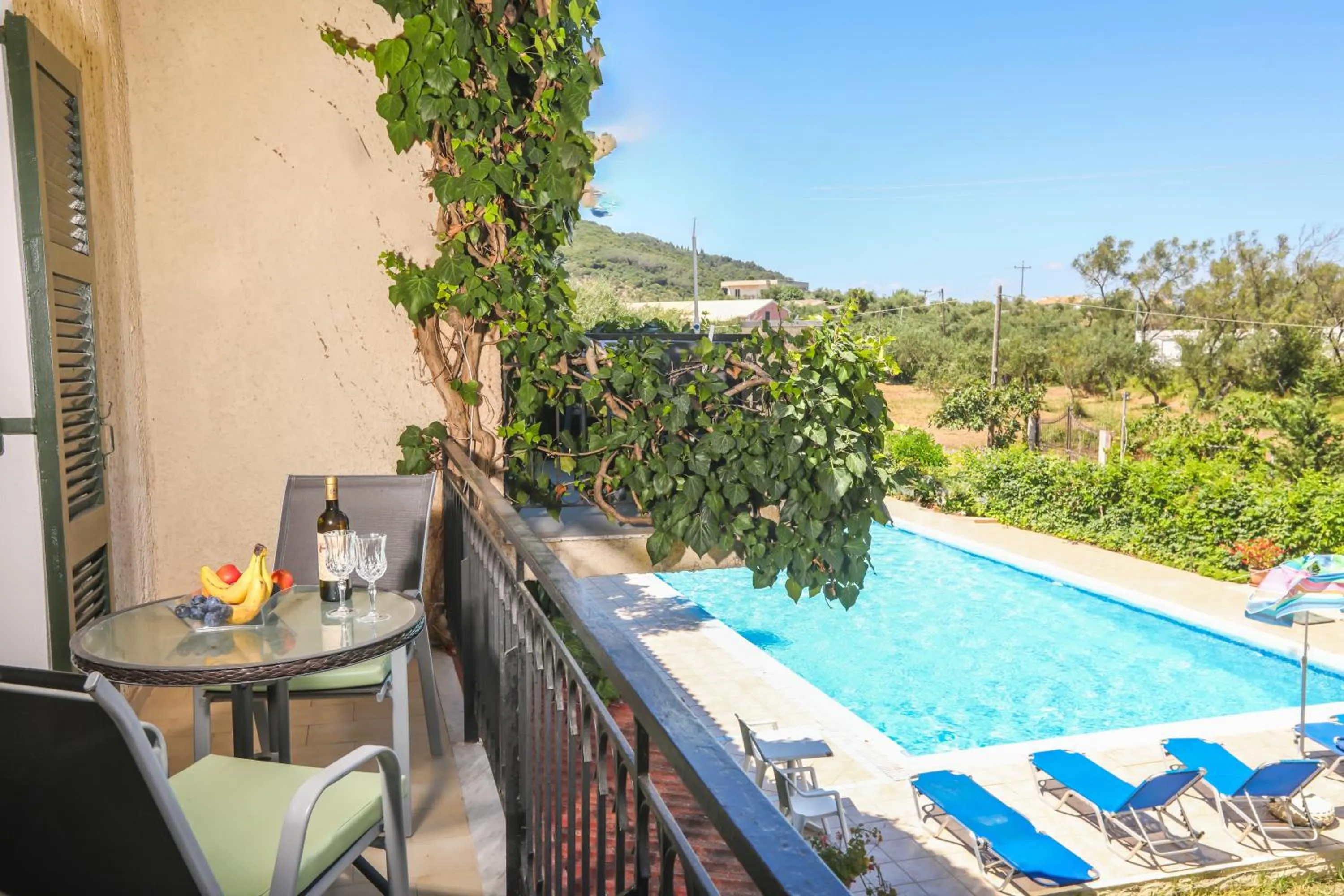 The Mayflower Studios & Apartments