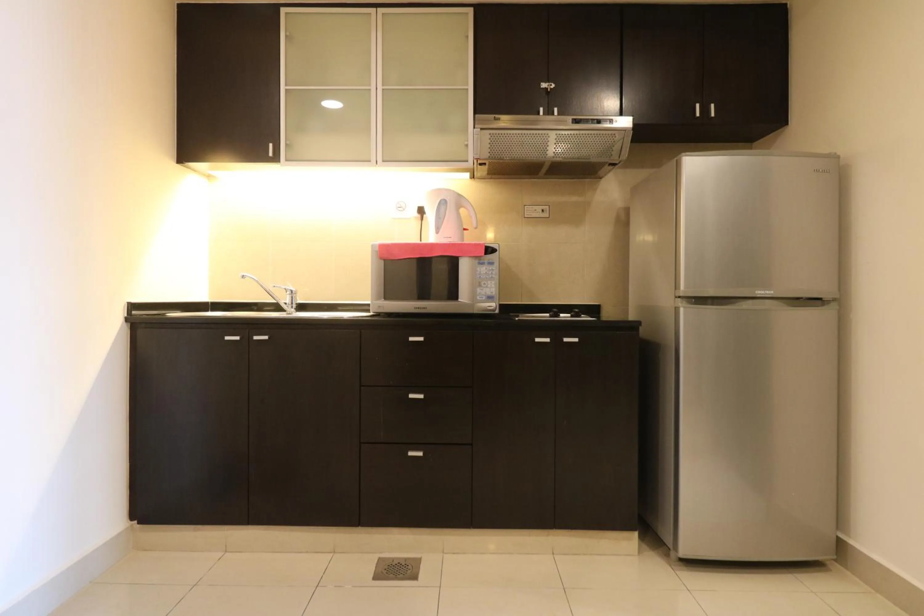 Kitchen or kitchenette in Millennium Suite At Pyramid Tower