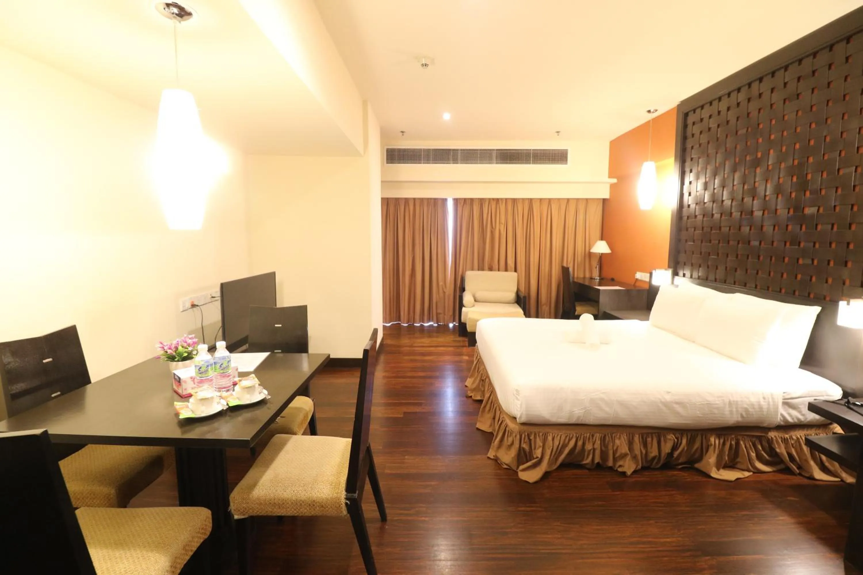 Bed in Millennium Suite At Pyramid Tower