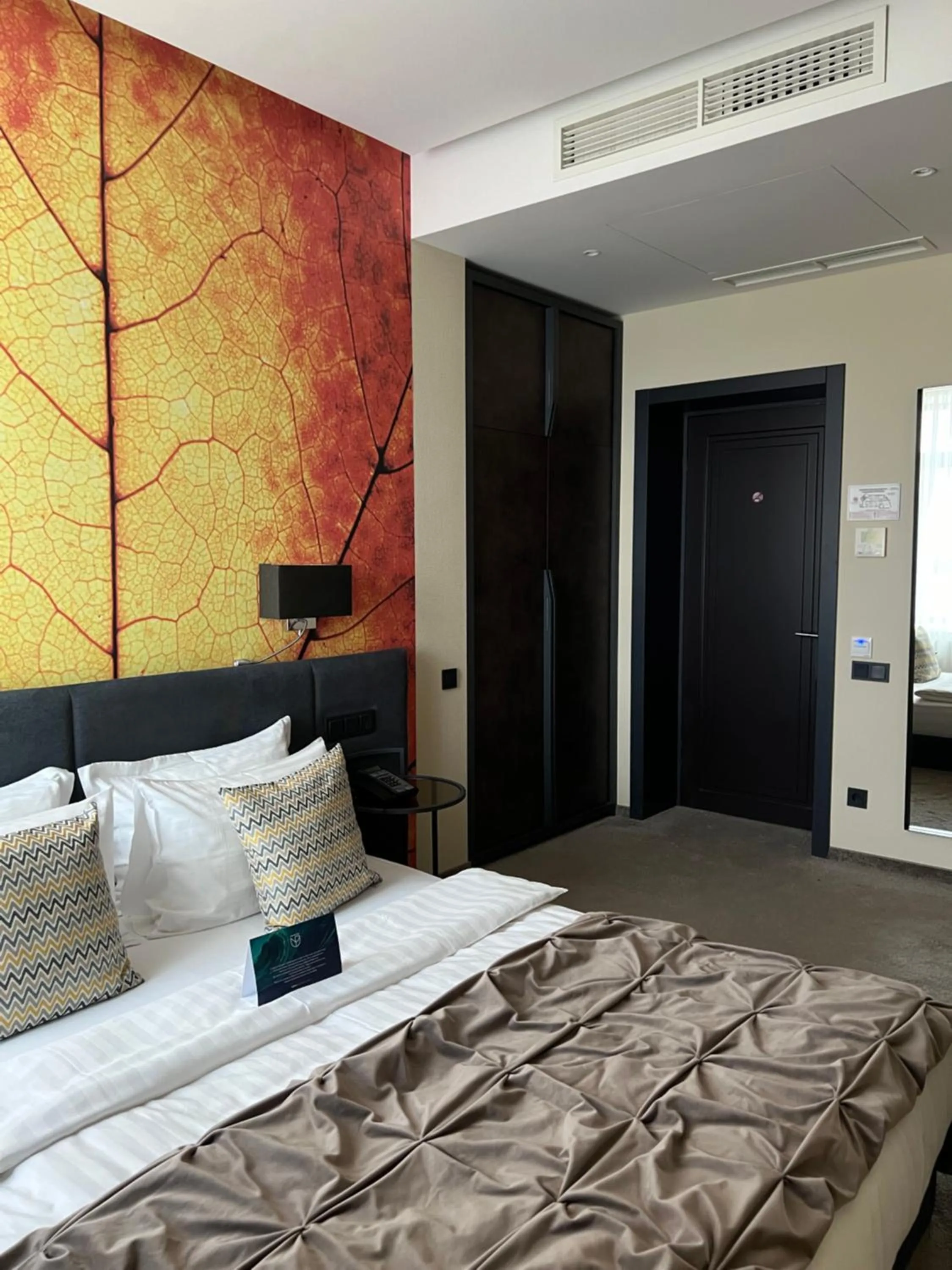 Photo of the whole room, Bed in Noble Boutique Hotel