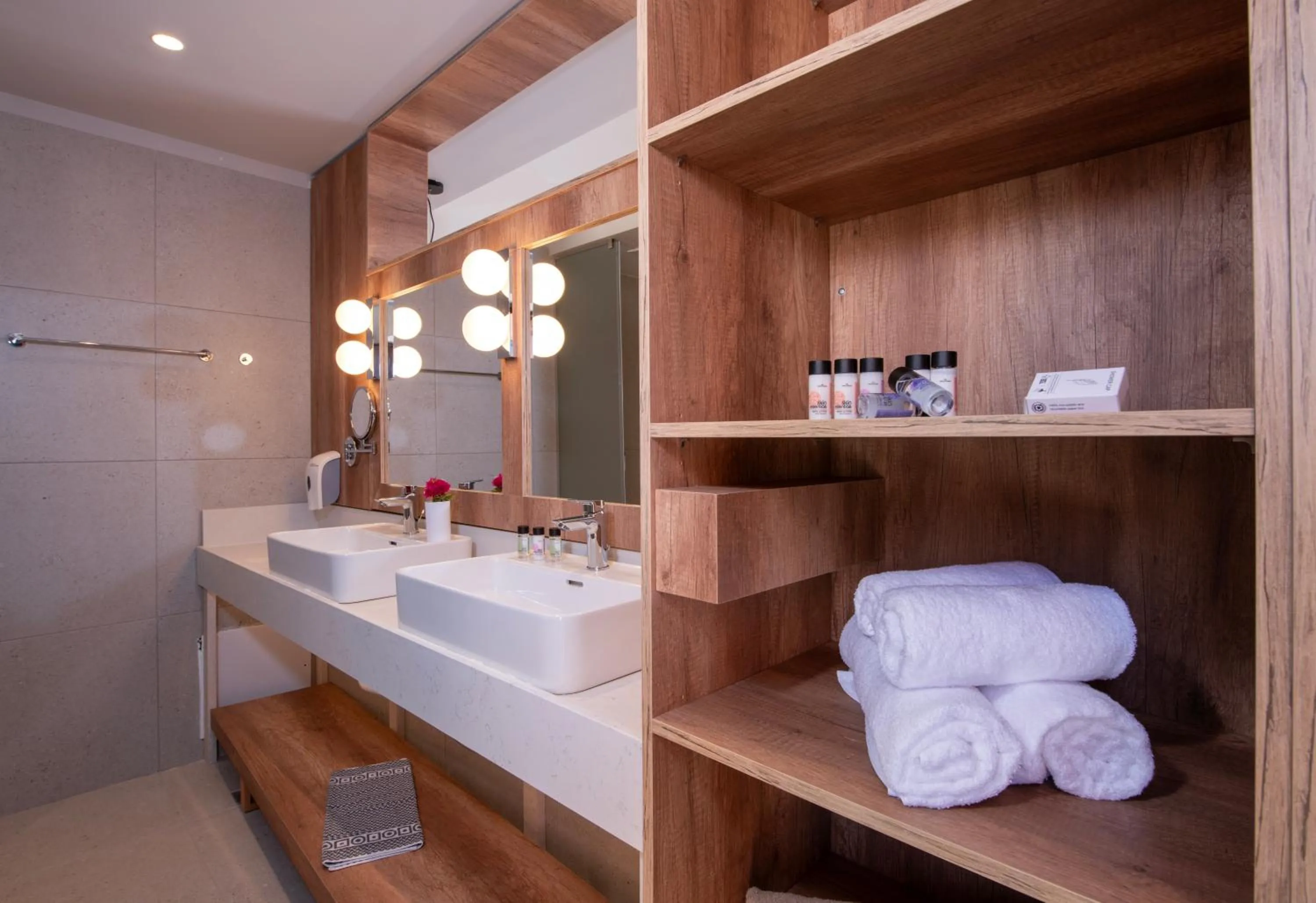 Bathroom in Kiani Beach Resort Family All Inclusive