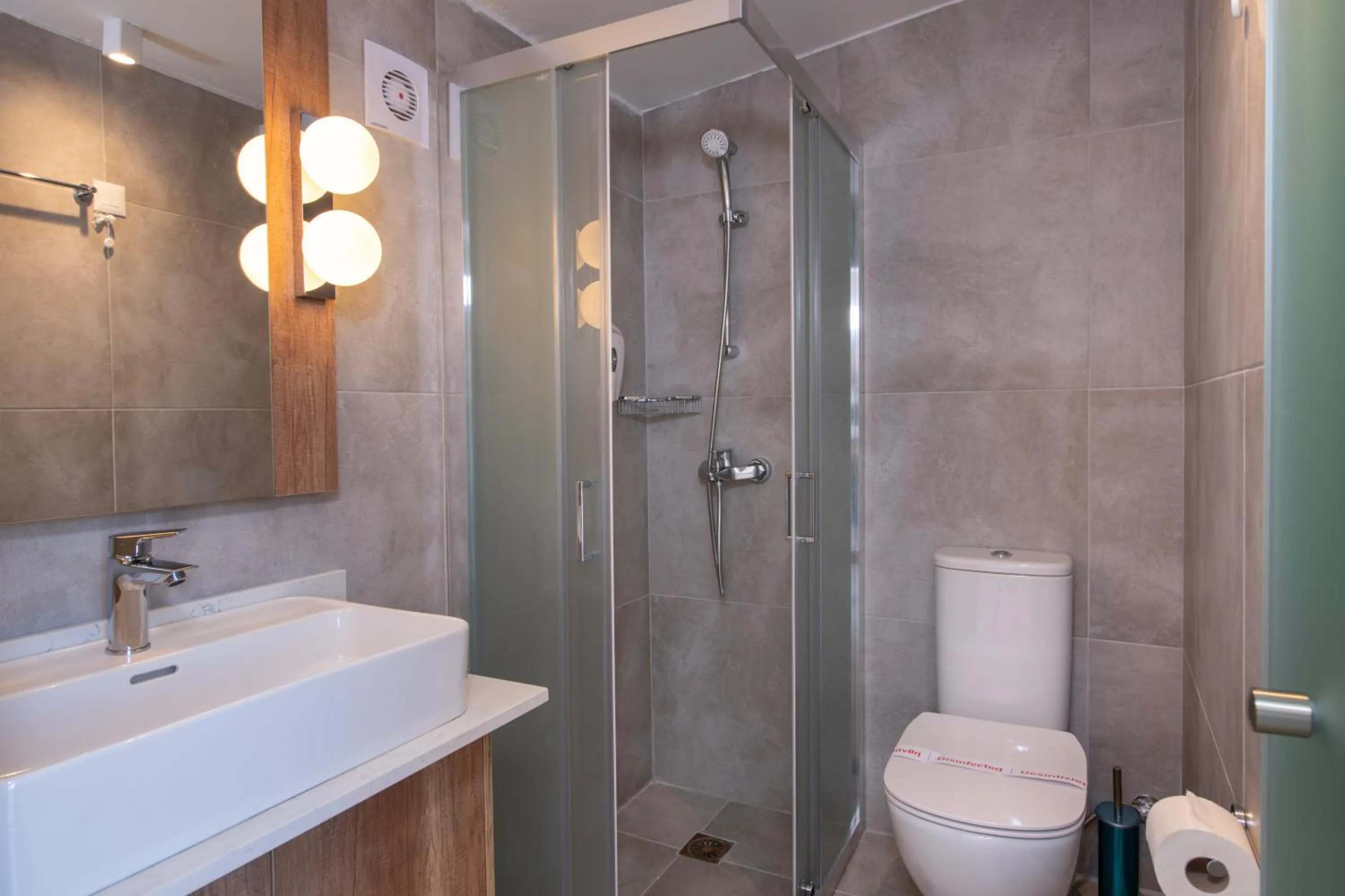 Bathroom in Kiani Beach Resort Family All Inclusive