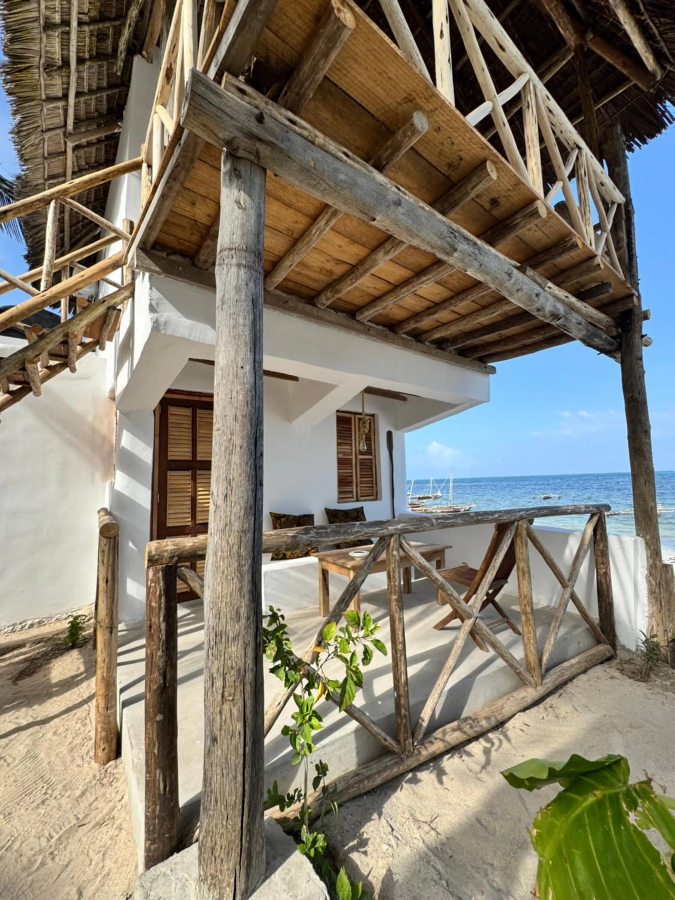 Property building in Mango Beach House