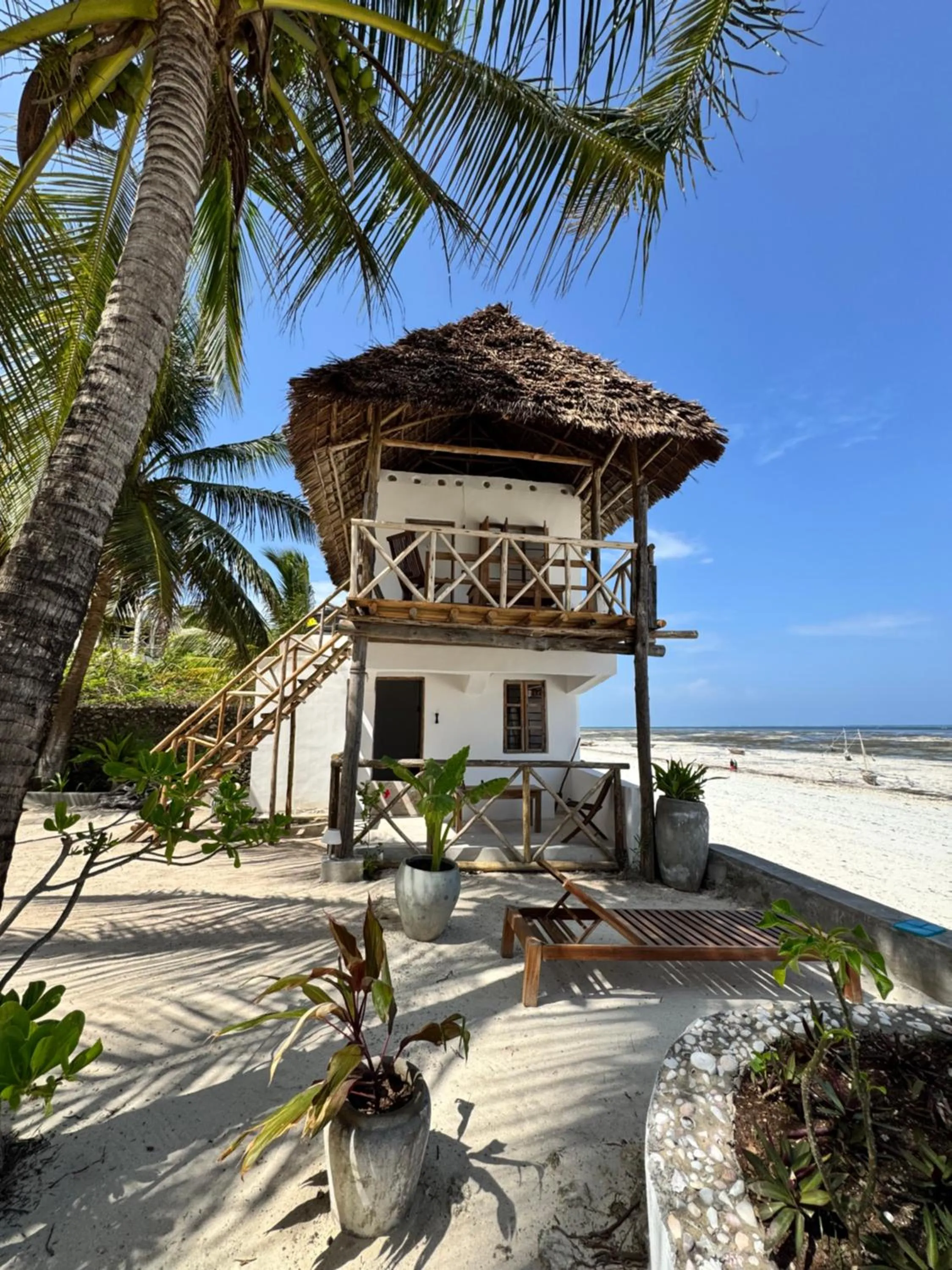 Property building in Mango Beach House