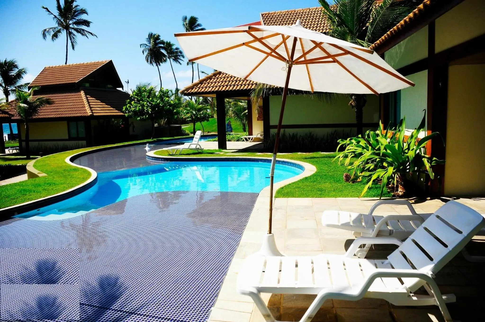 Swimming pool in Marulhos Resort by Smart Stays