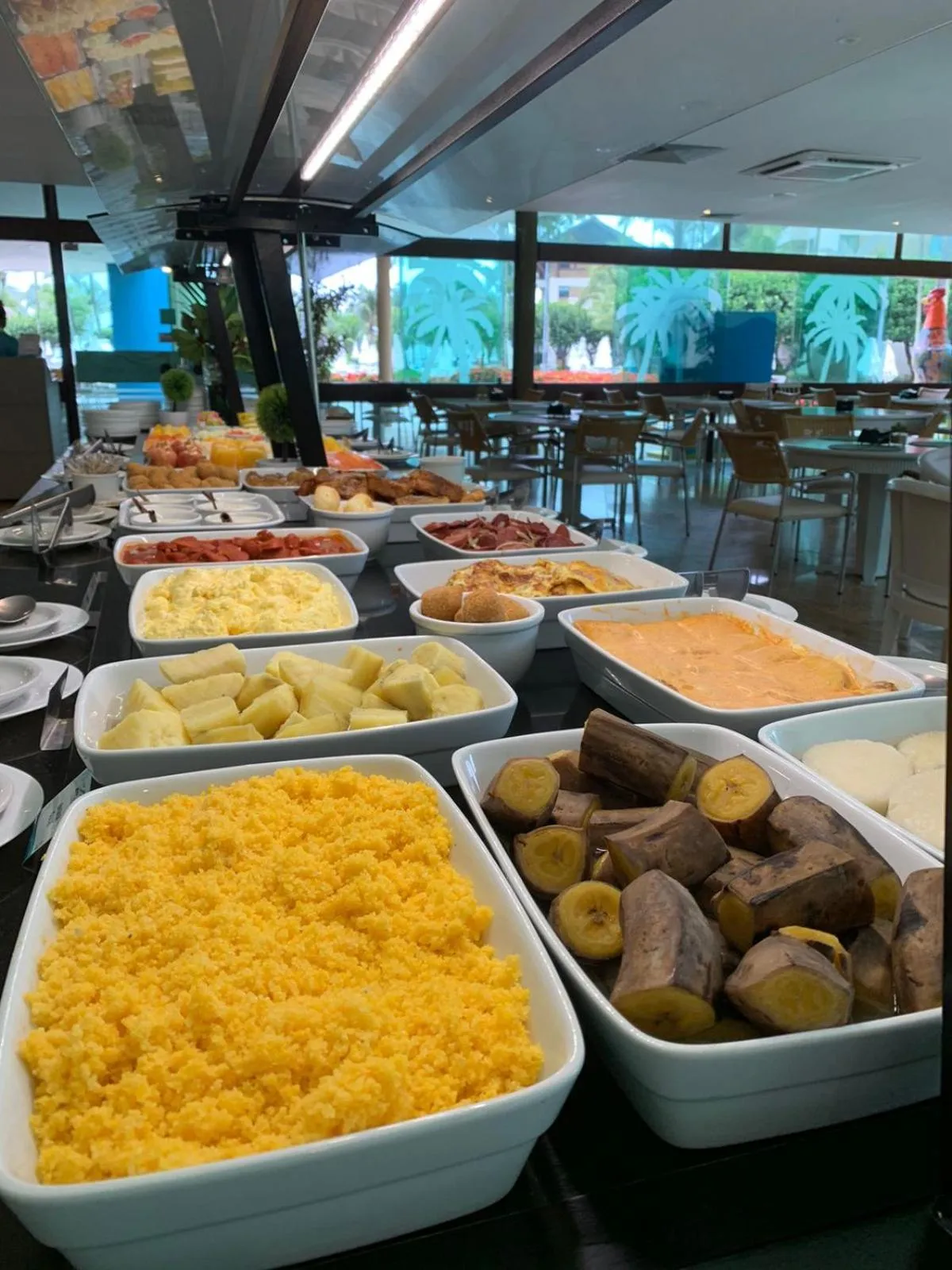 Restaurant/places to eat in Marulhos Resort by Smart Stays