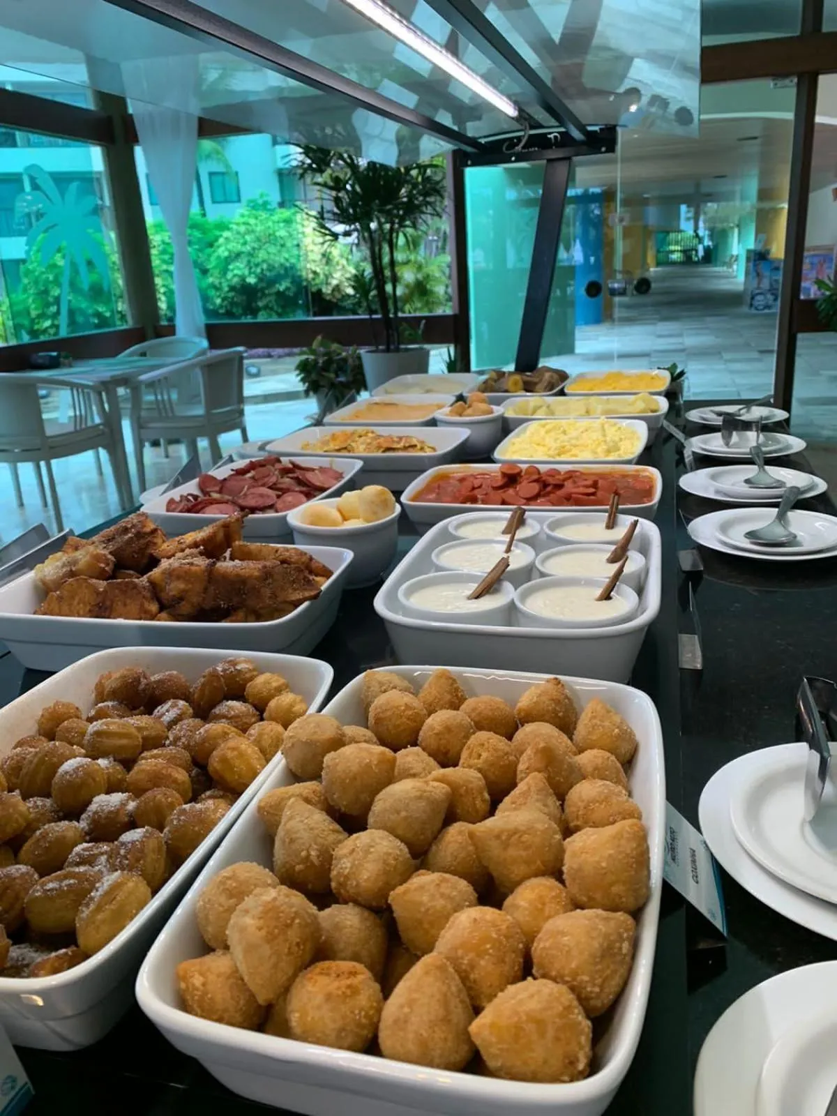 Restaurant/places to eat in Marulhos Resort by Smart Stays