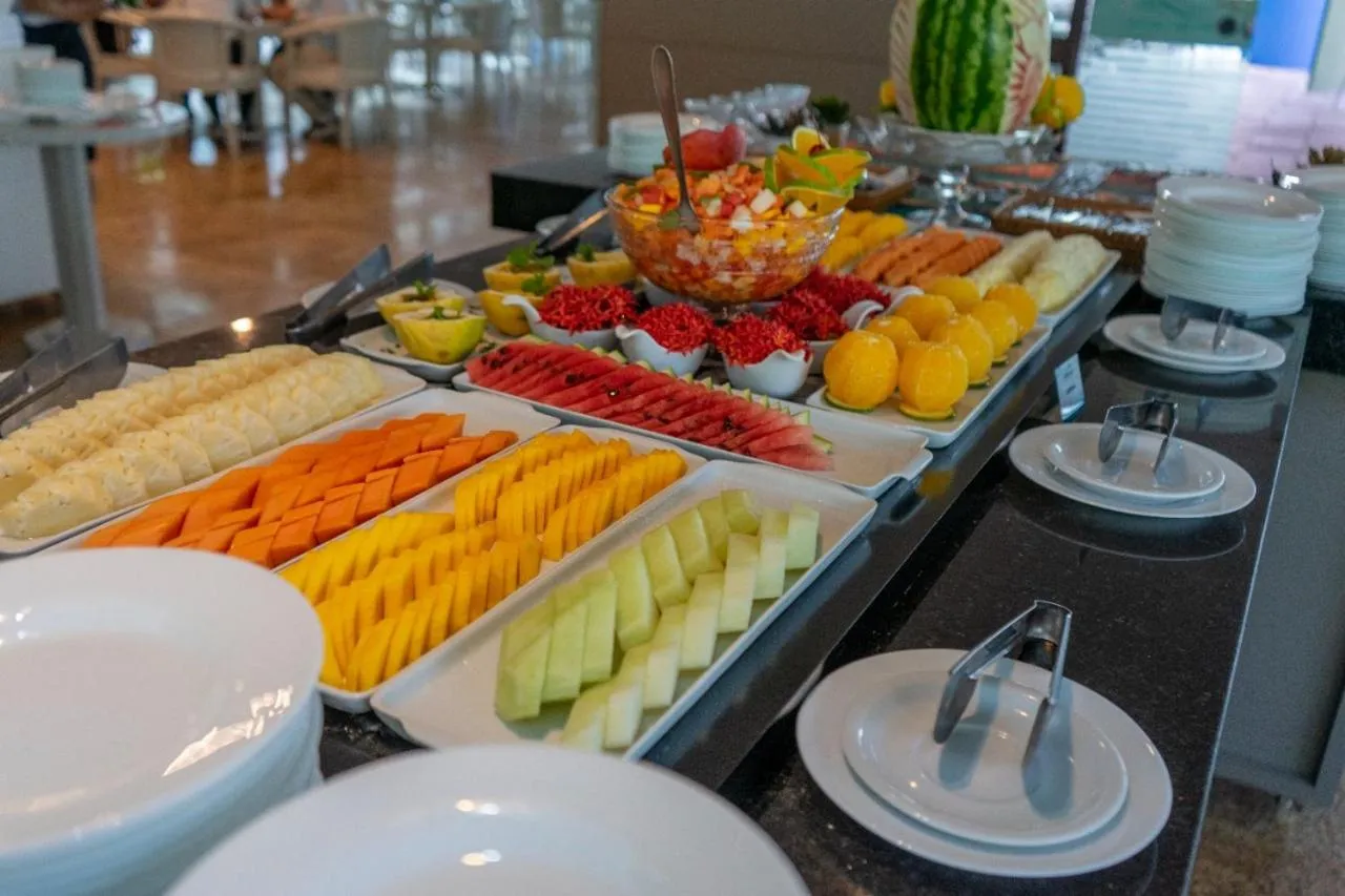 Restaurant/places to eat in Marulhos Resort by Smart Stays