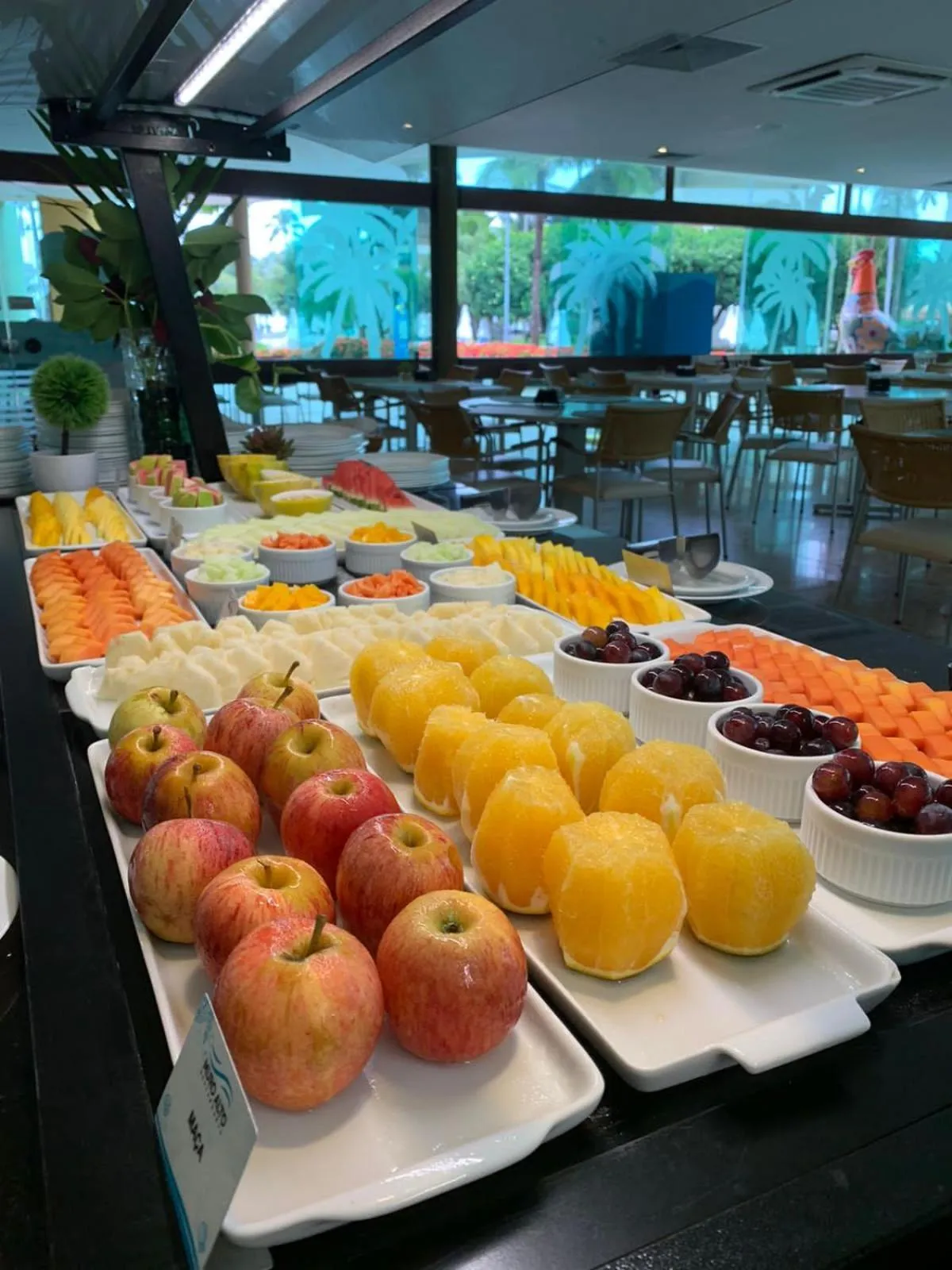 Restaurant/places to eat in Marulhos Resort by Smart Stays