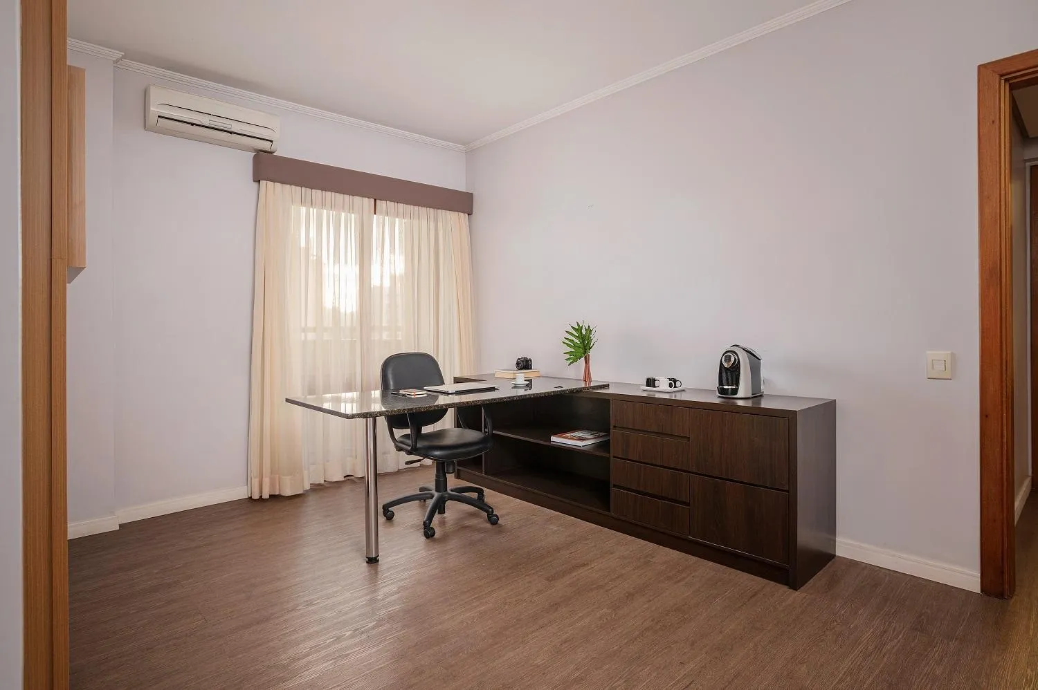 Meeting/conference room in Piazza Navona Porto Alegre by Intercity