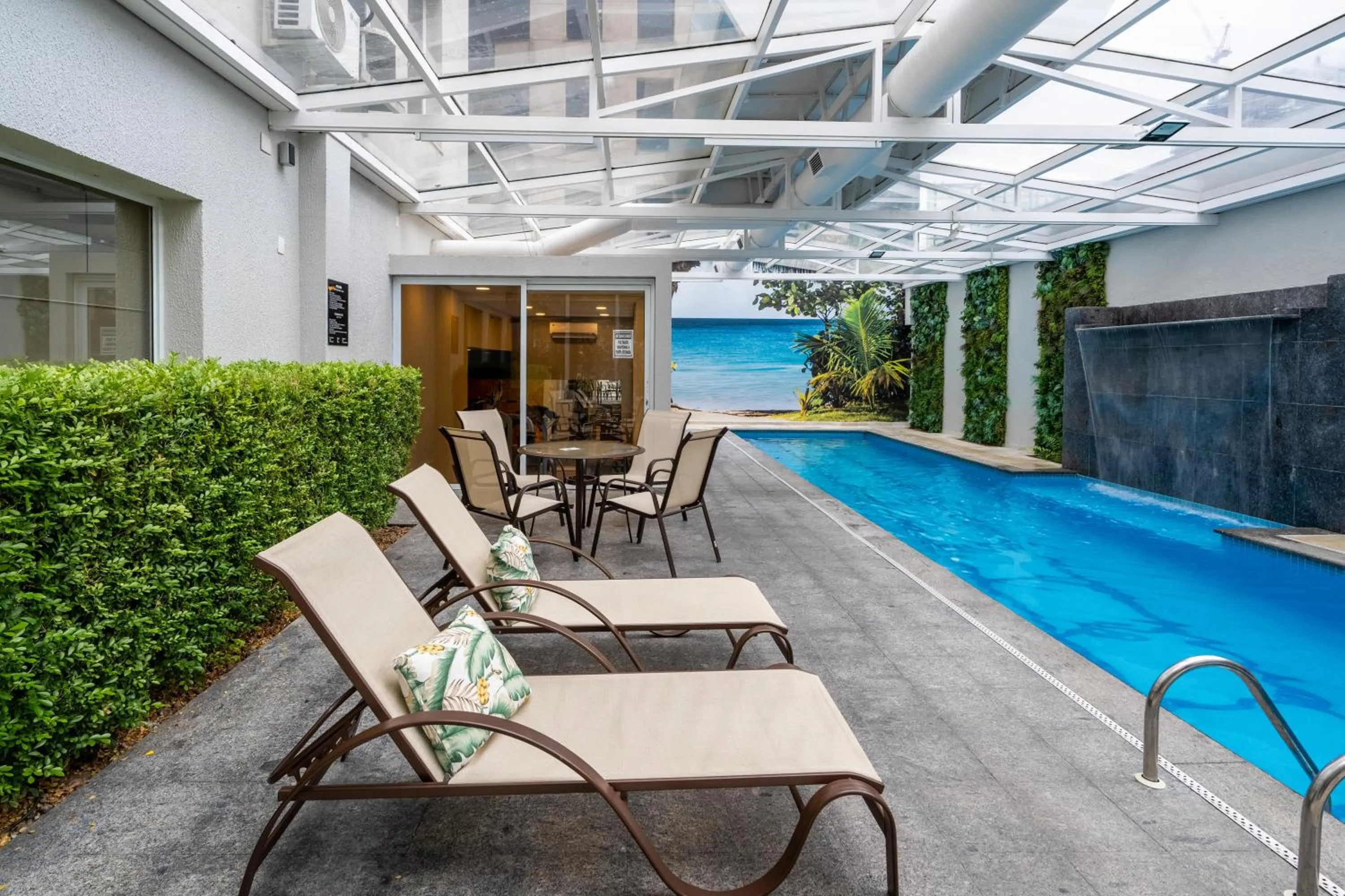 Swimming pool in Intercity São Paulo Nações Unidas