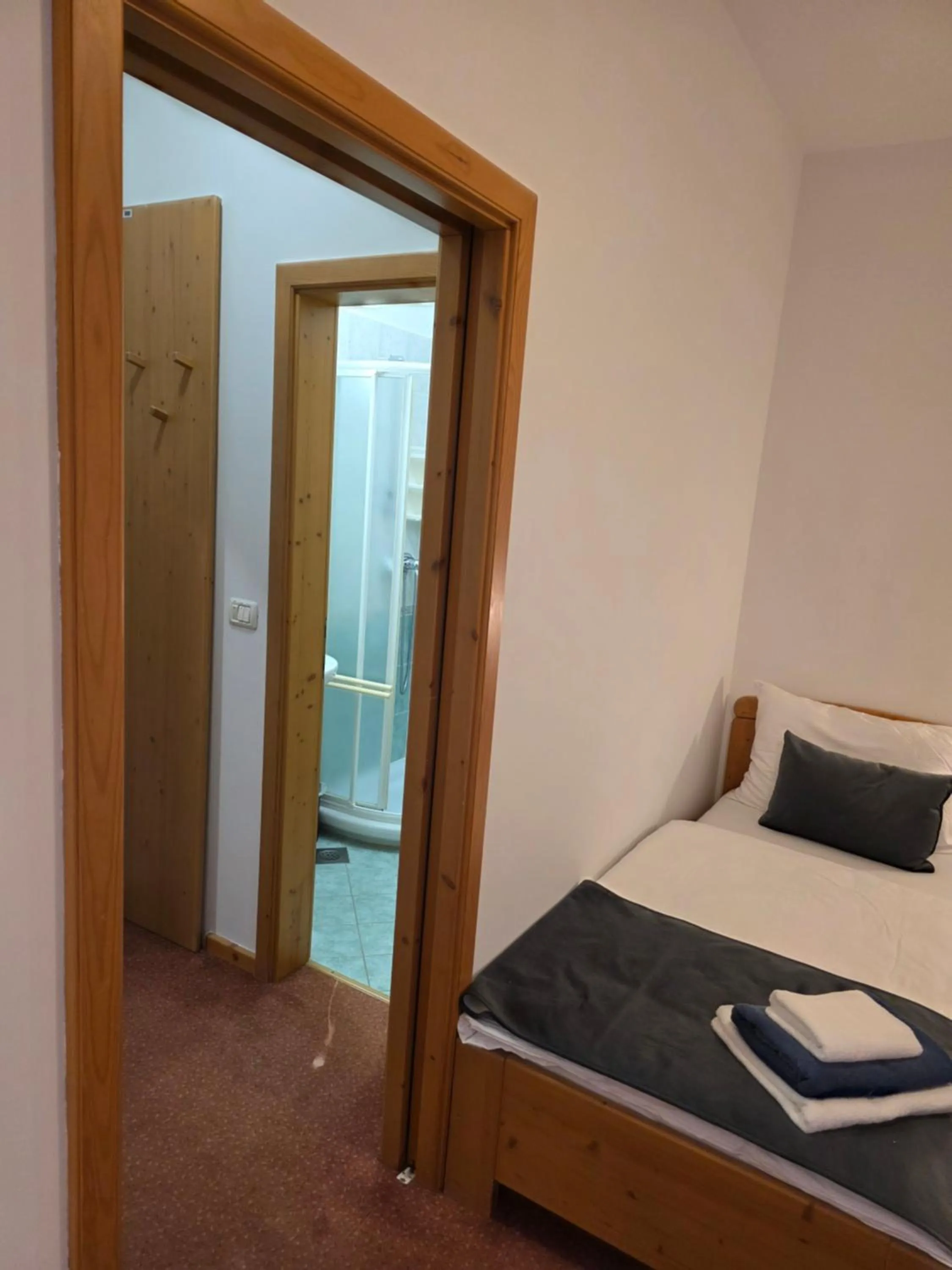 Bed in Hotel Rakov Skocjan