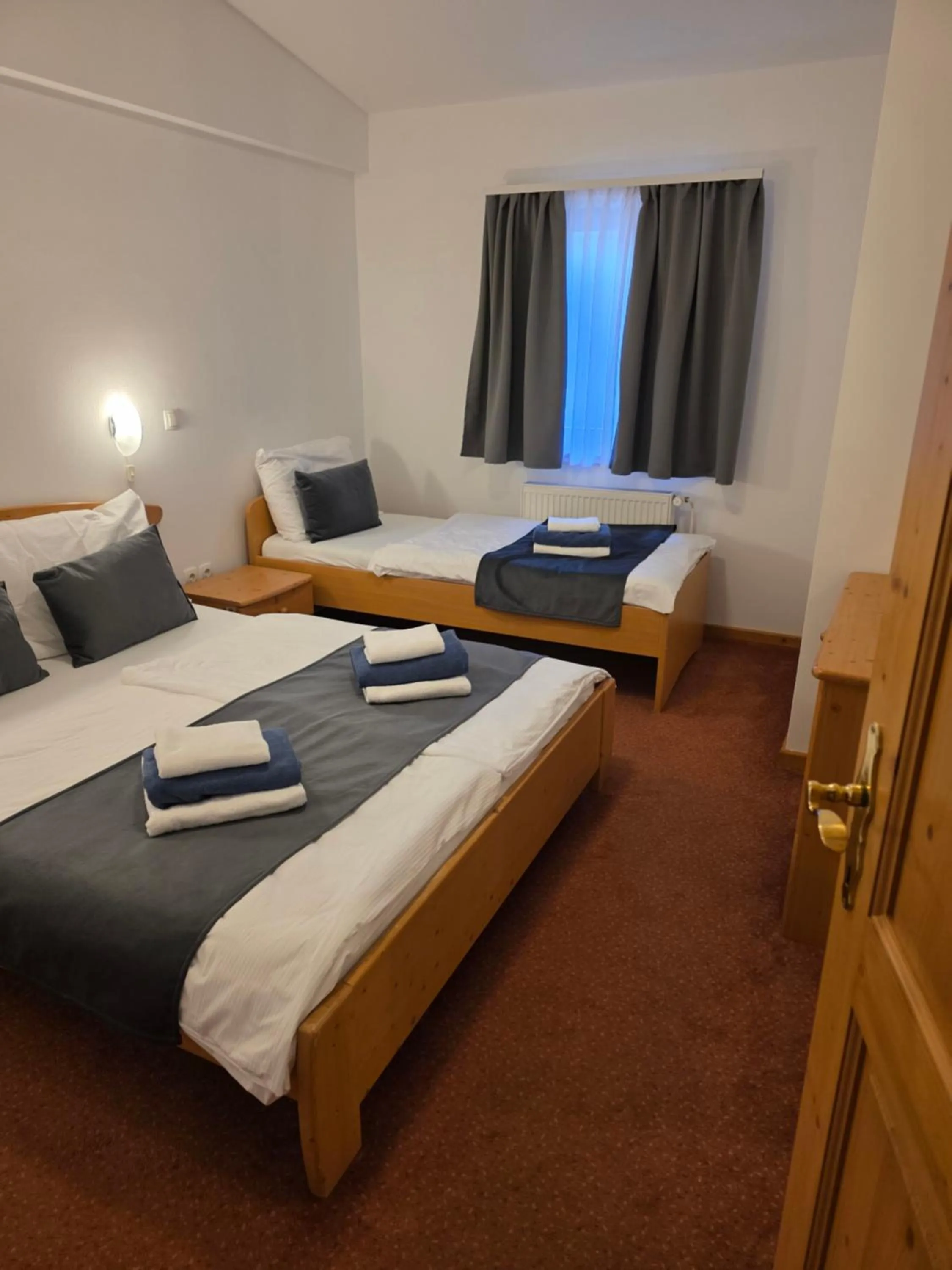 Bed in Hotel Rakov Skocjan