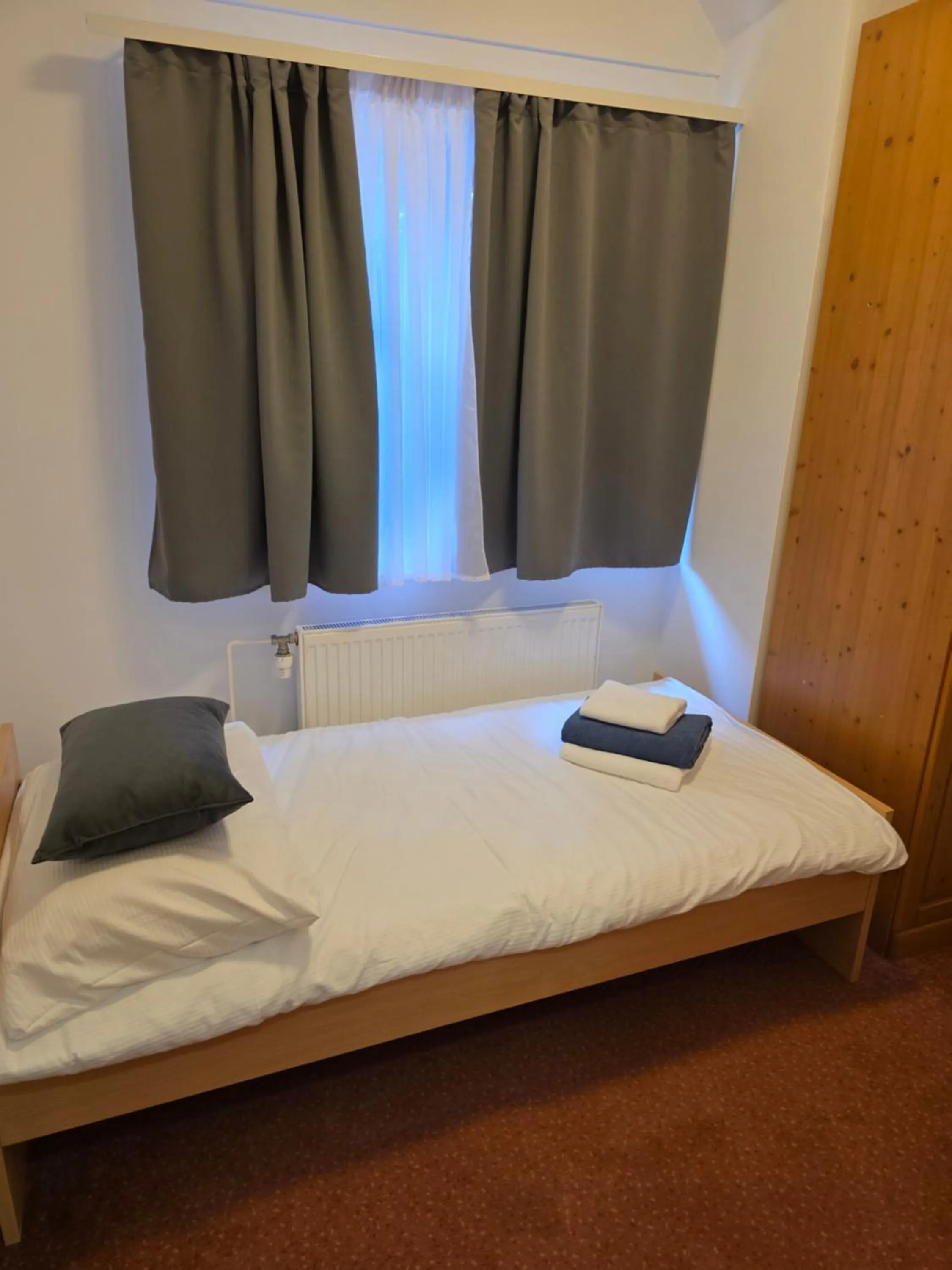 Bed in Hotel Rakov Skocjan