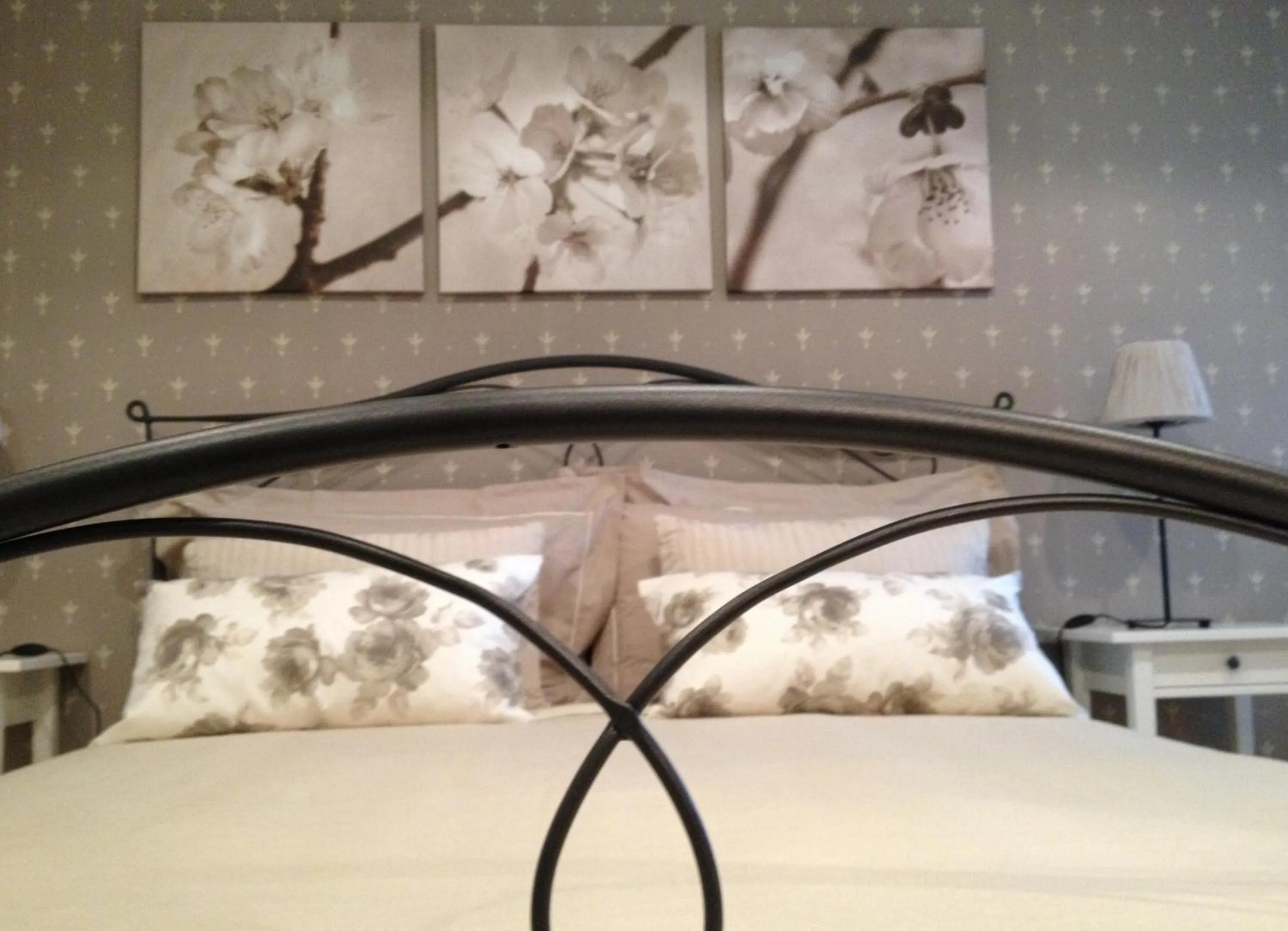 Photo of the whole room, Bed in Cherry House Bed&Breakfast