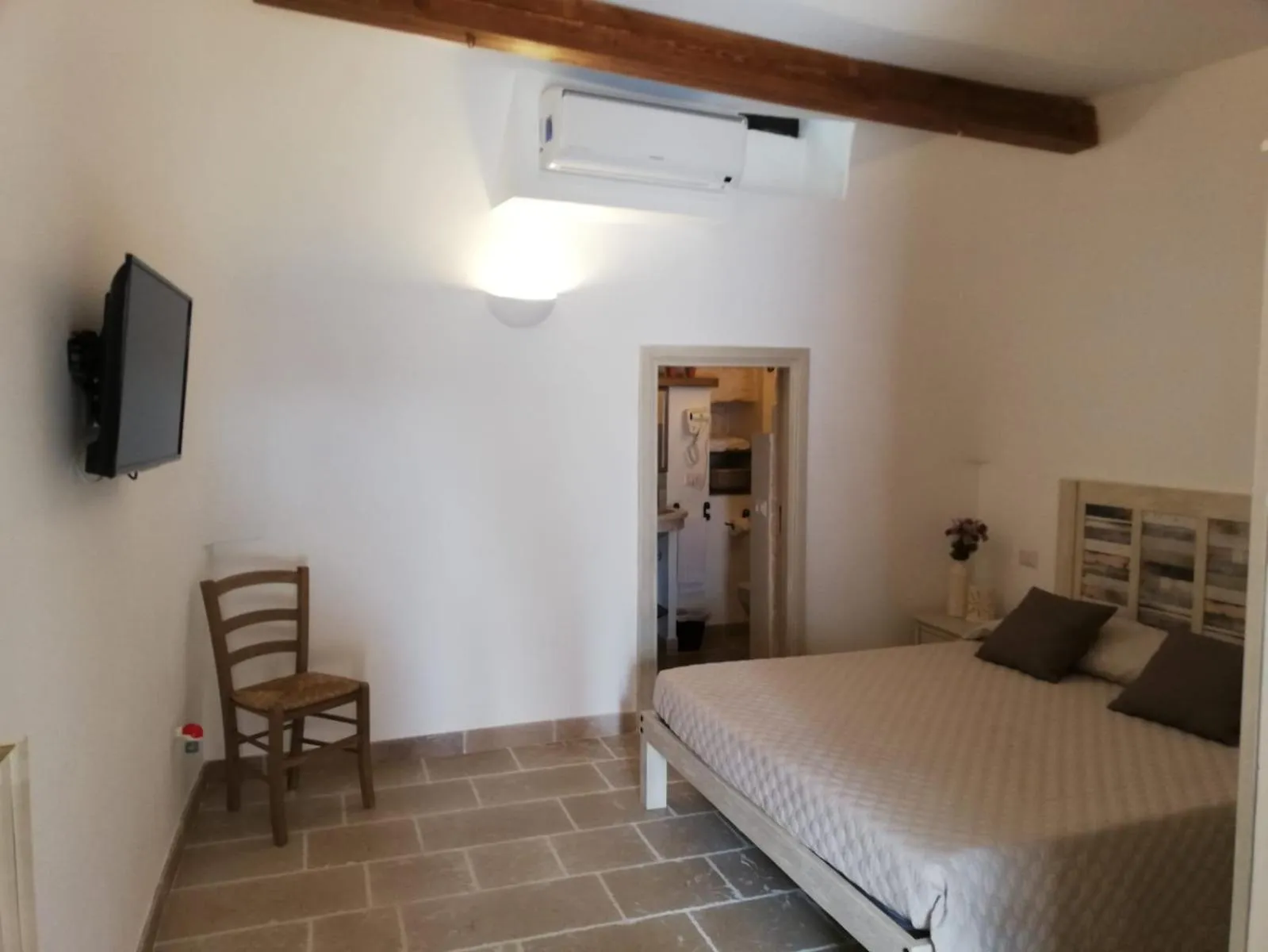 Bed in Trulli Resort Monte Pasubio Trulli bbalberobellocom