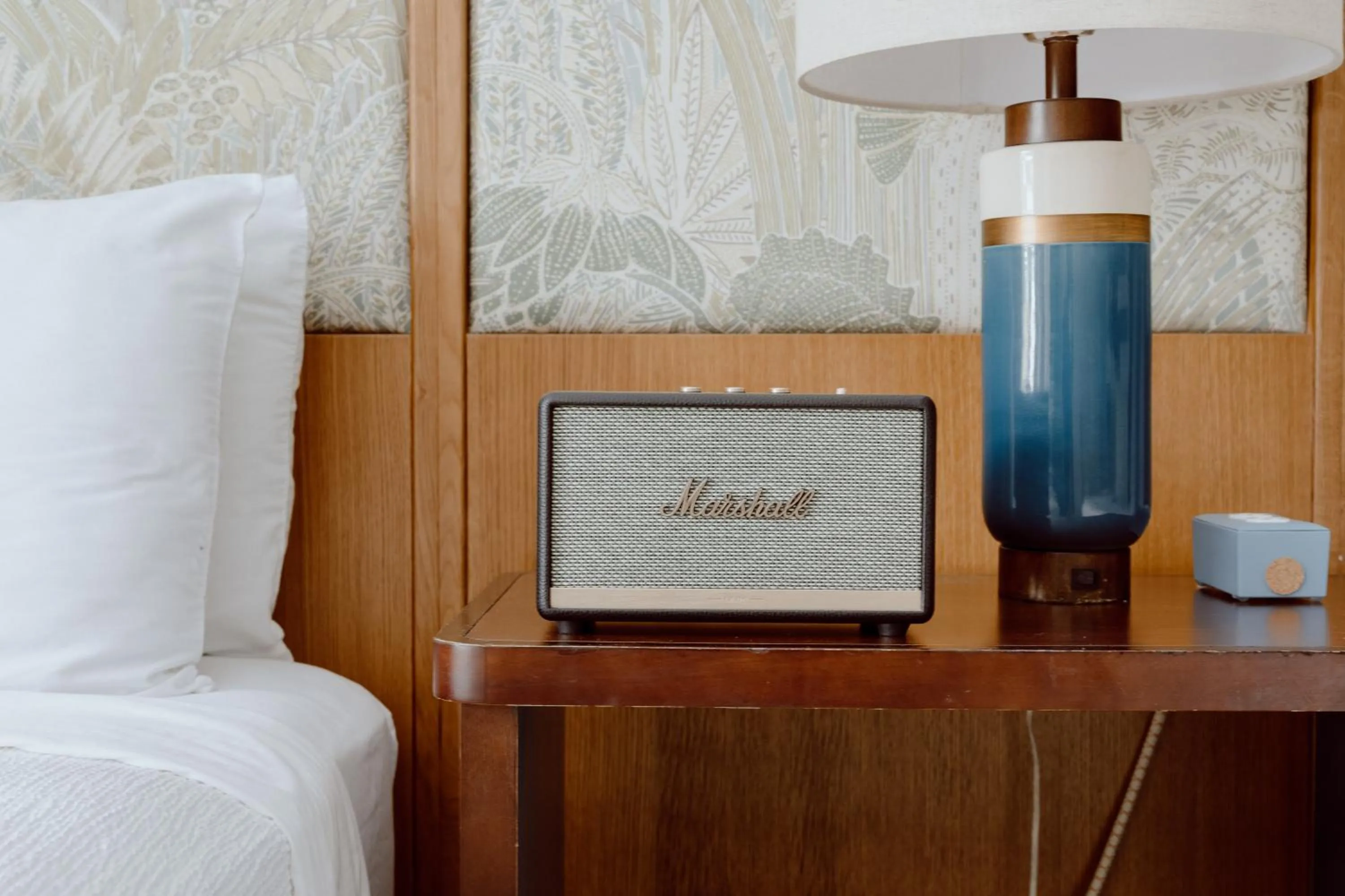 Area and facilities, Bed in White Sands Hotel