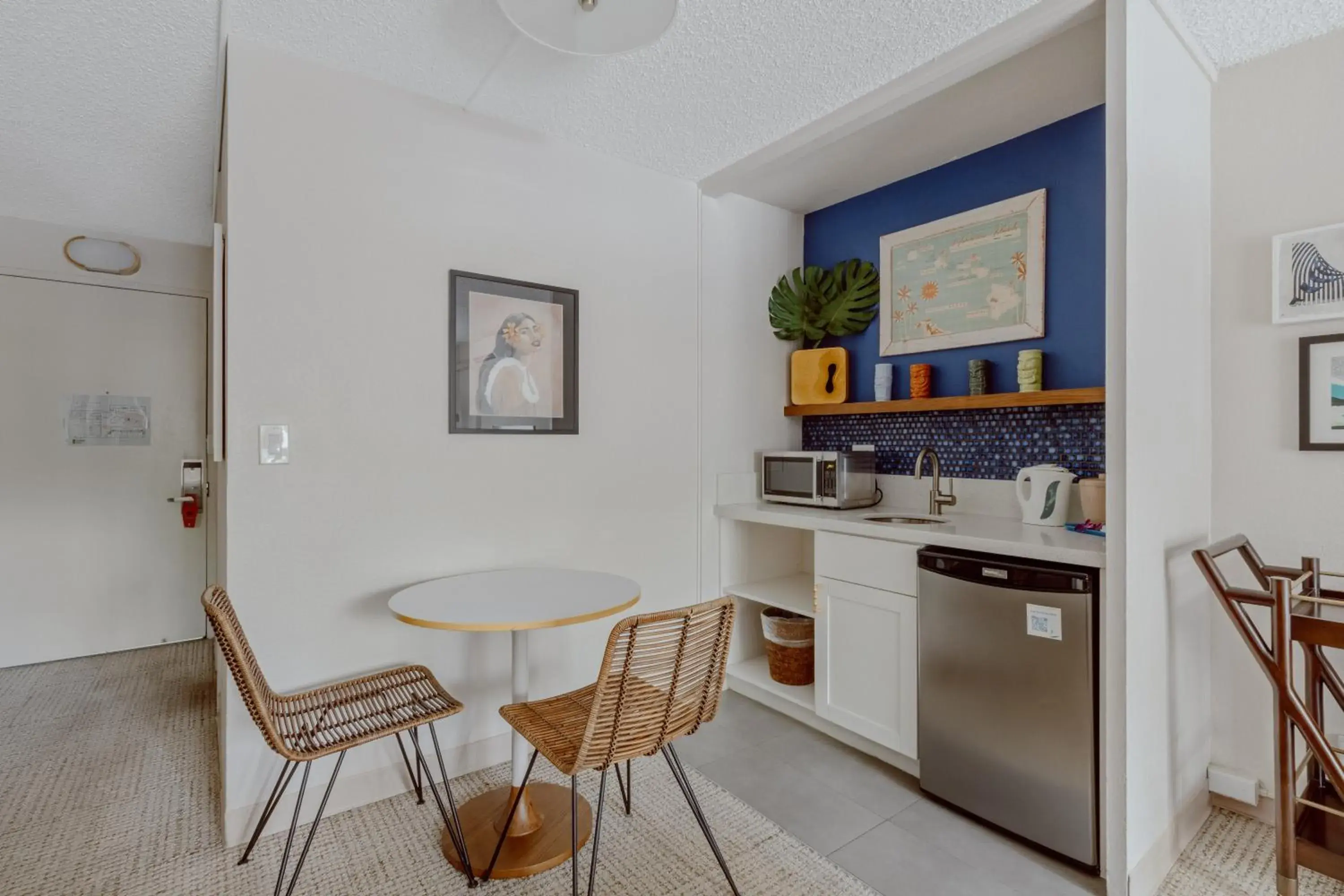 King Room with Balcony in White Sands Hotel King Room with Balcony in White Sands Hotel