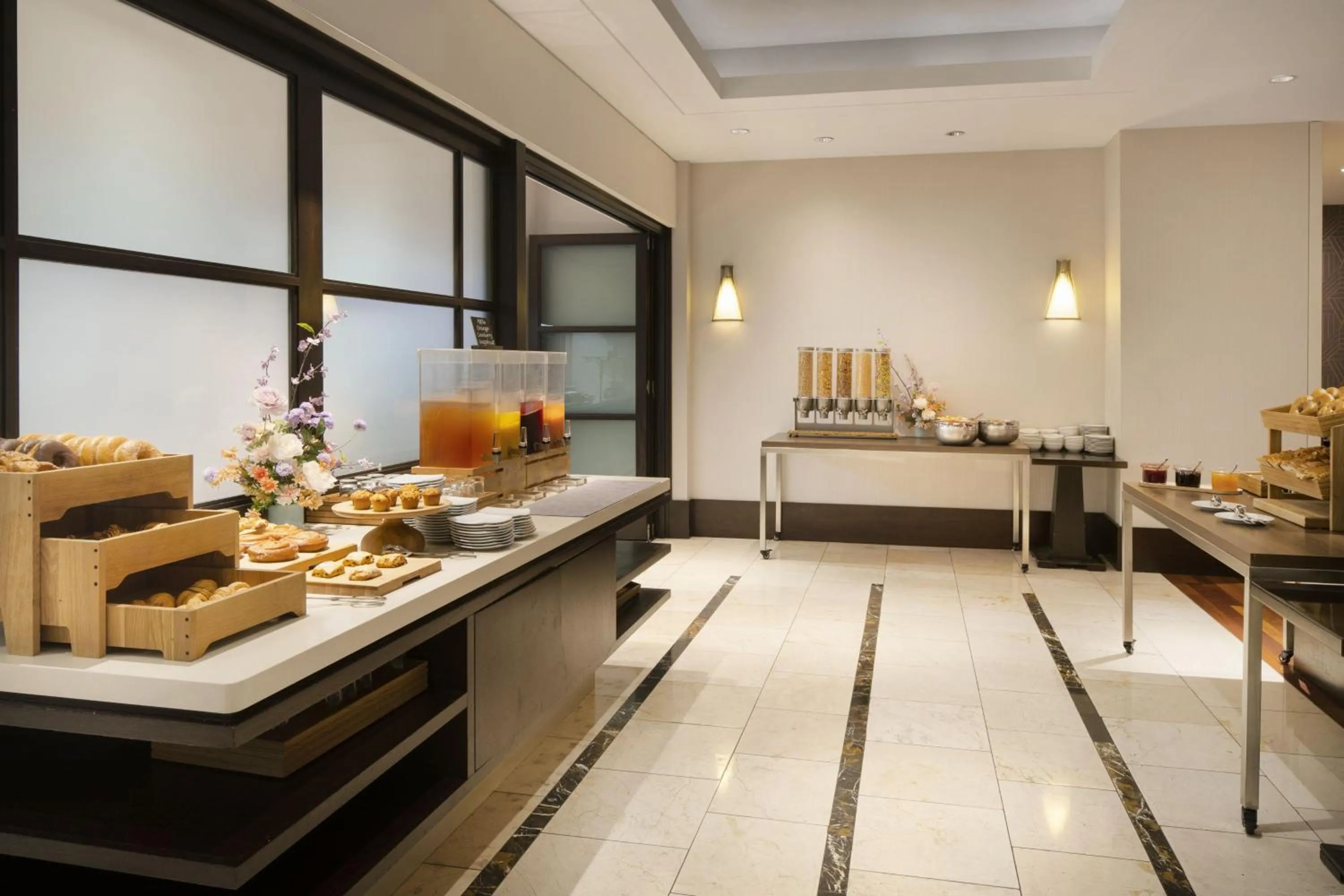 Breakfast, Bed in San Francisco Marriott Union Square