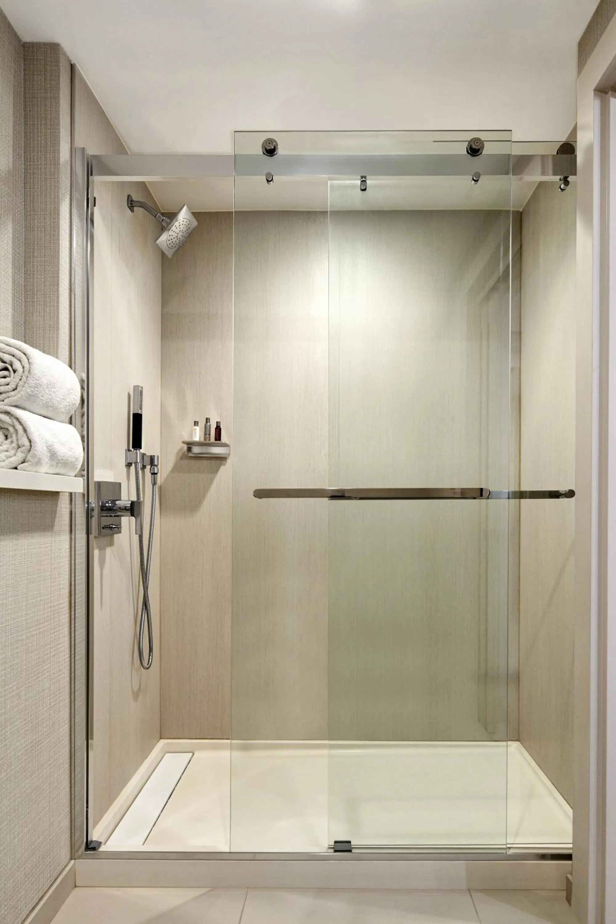 Shower in San Francisco Marriott Union Square