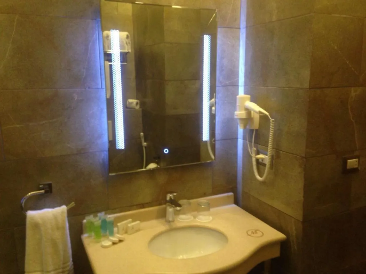 Bathroom in Midtown Hotel & Suites