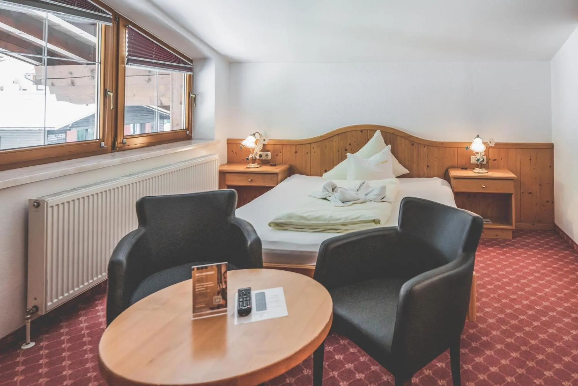 Photo of the whole room, Bed in Kertess