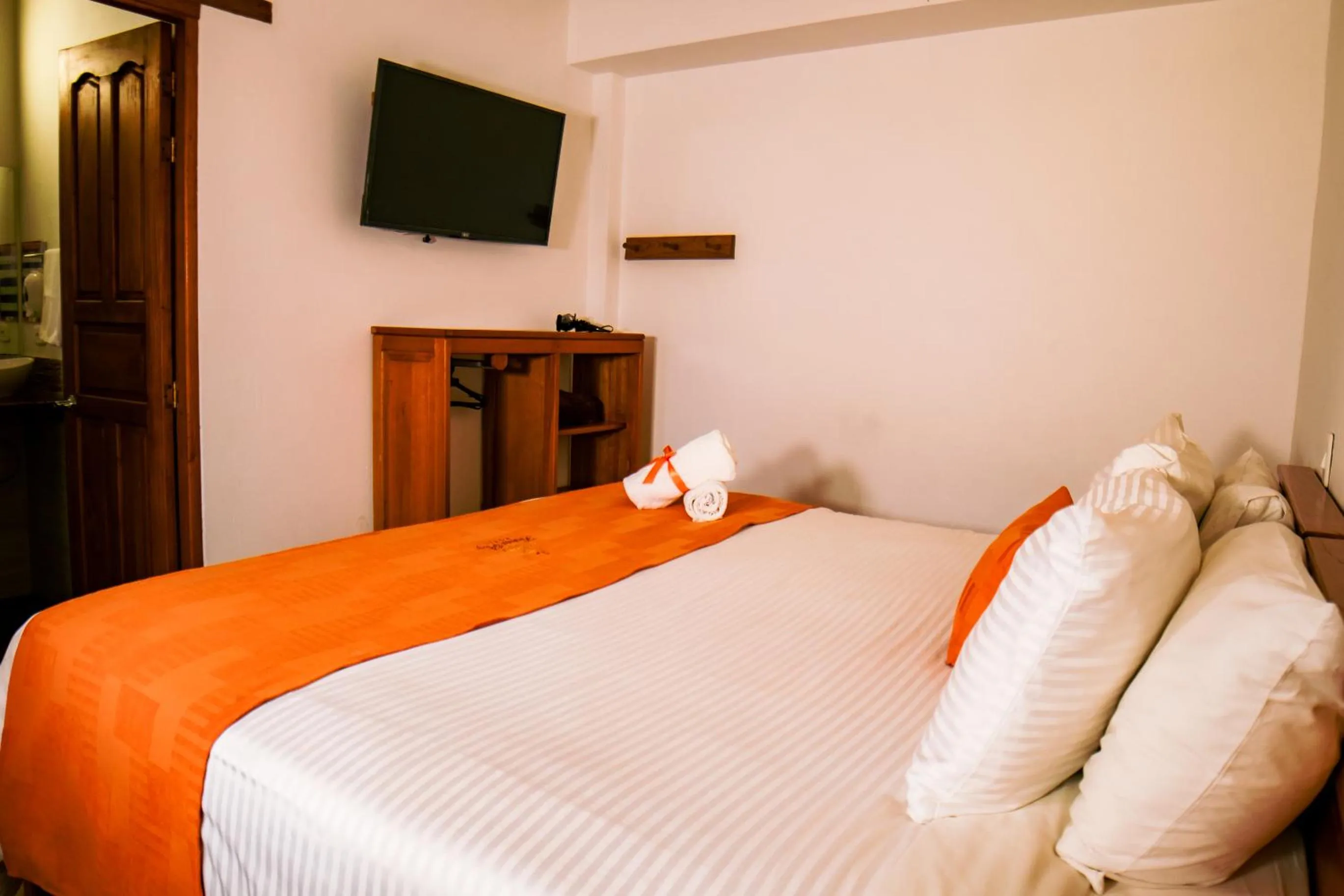 Bed in Fontana Plaza Hotel