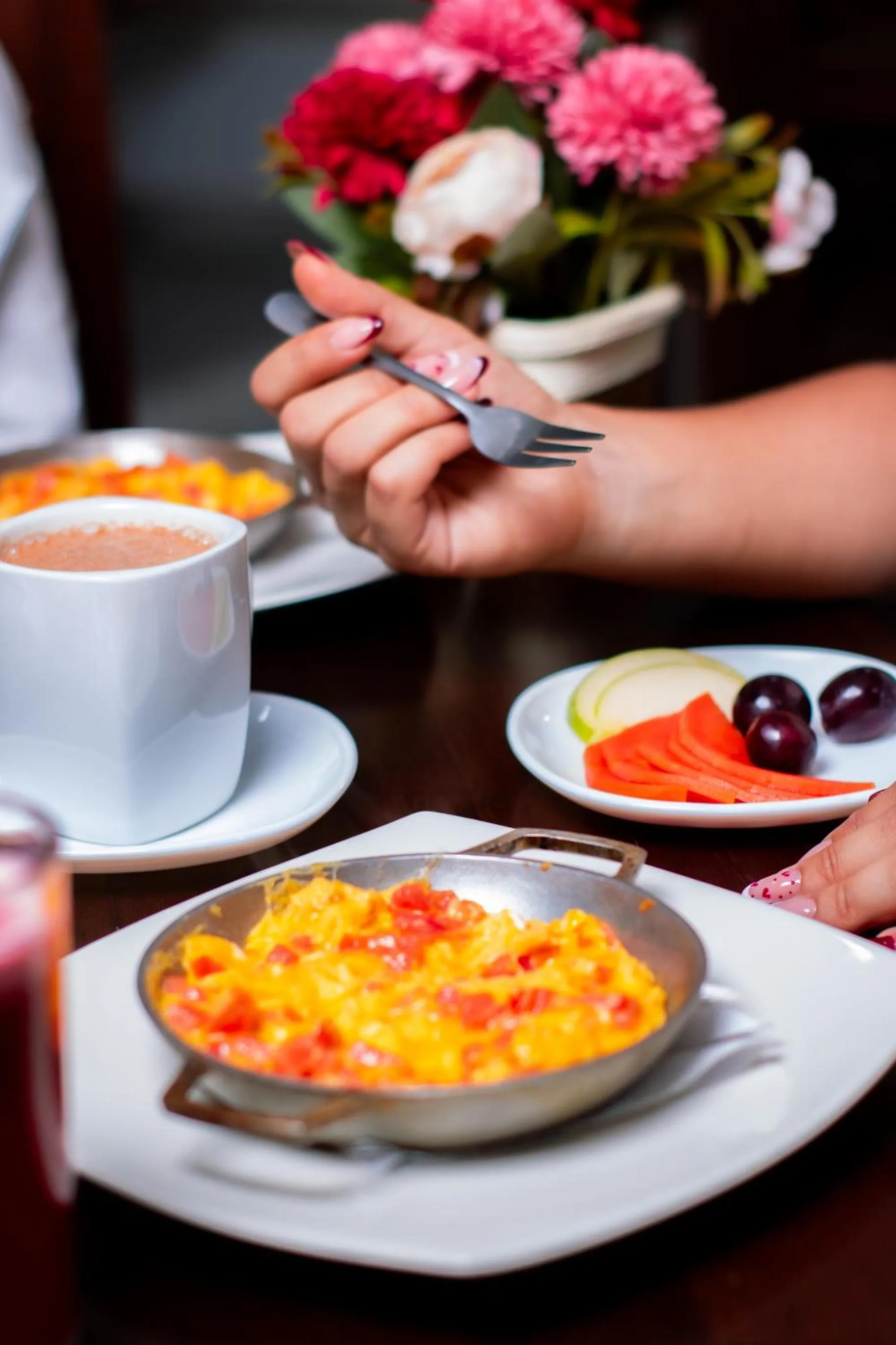 Restaurant/places to eat in Fontana Plaza Hotel