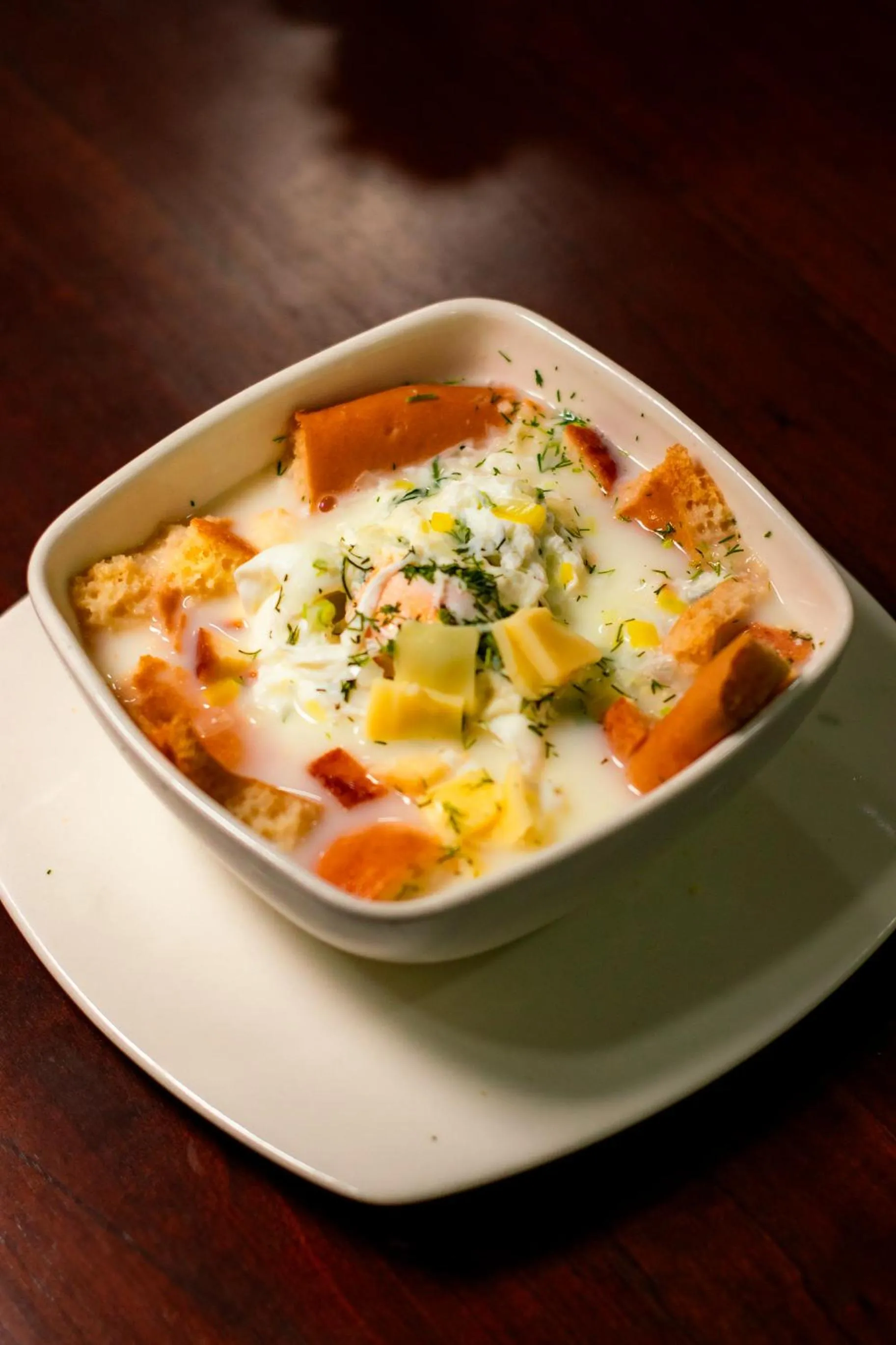 Restaurant/places to eat in Fontana Plaza Hotel