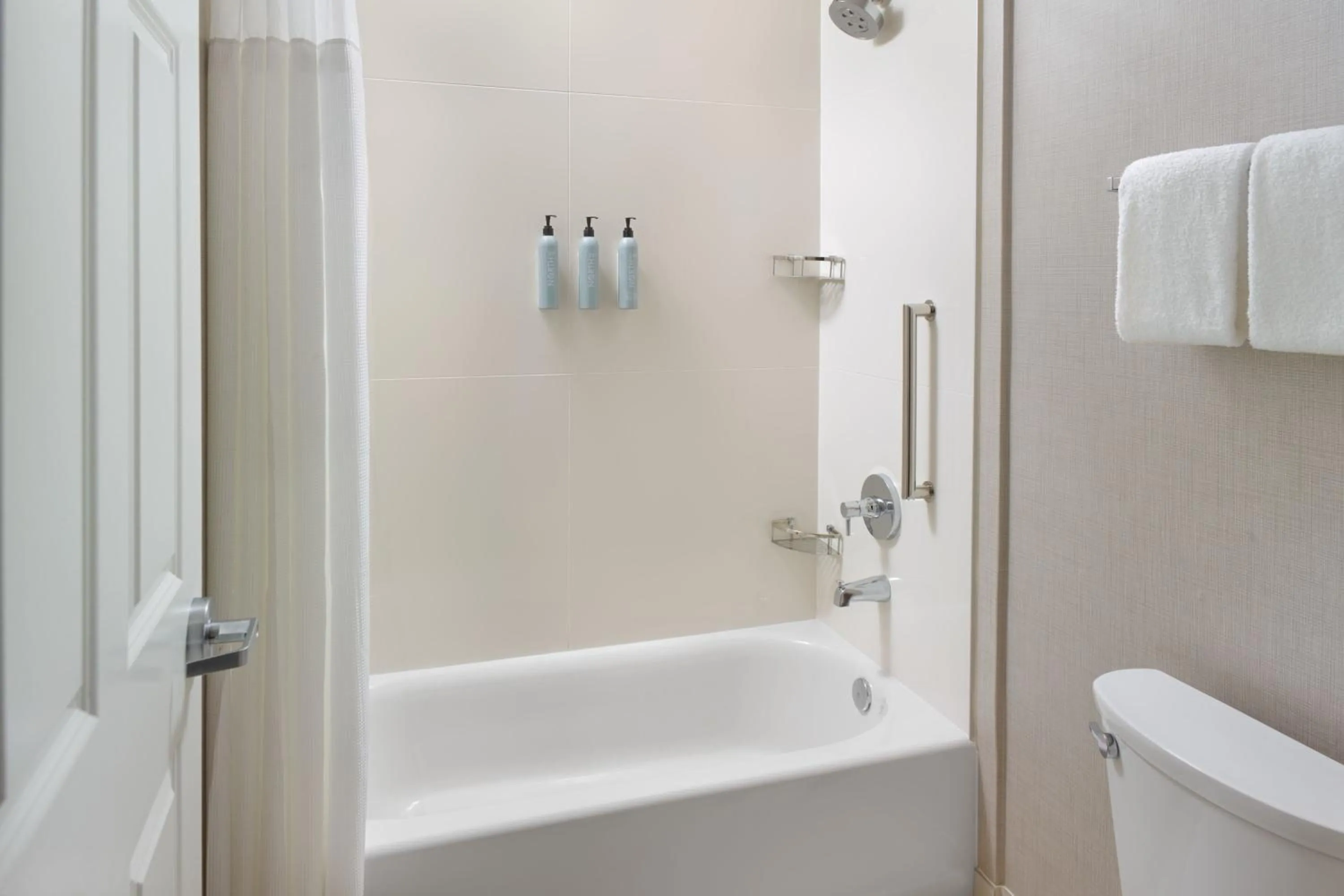 Bathroom in Residence Inn Washington, DC/ Downtown