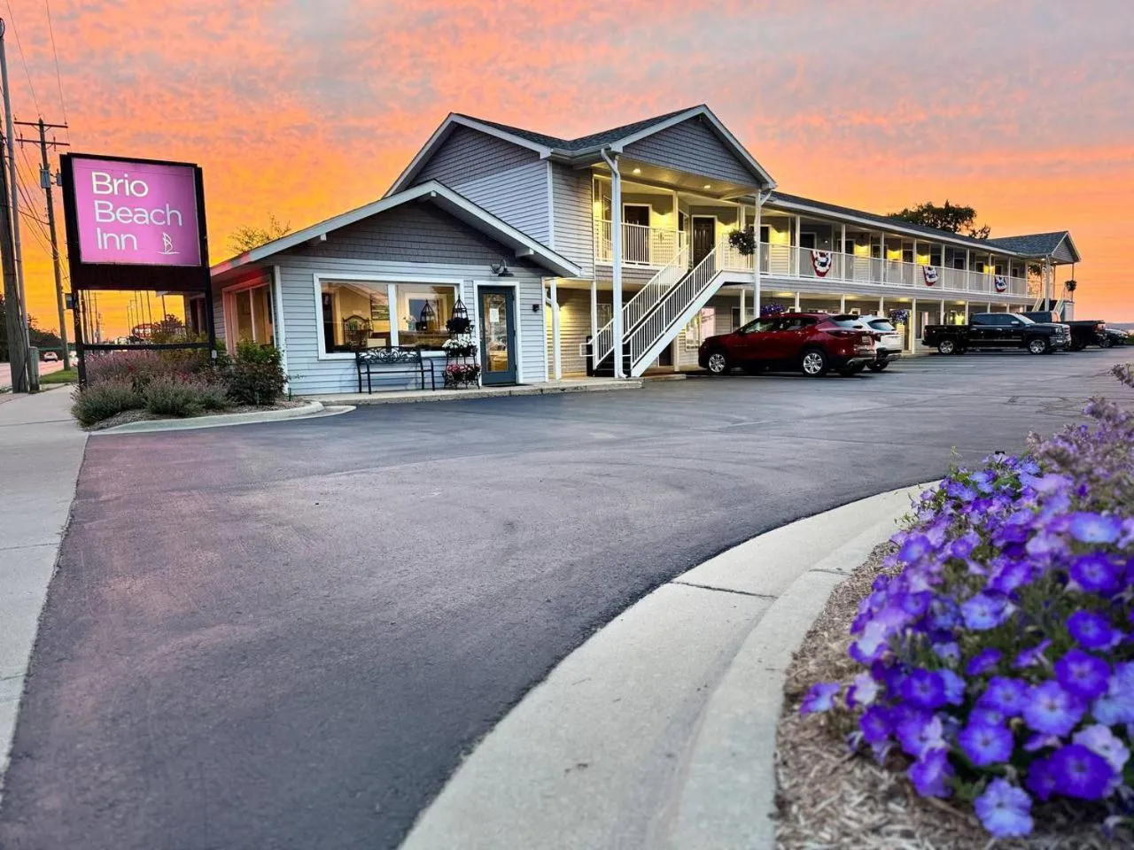 Property building in Brio Beach Inn